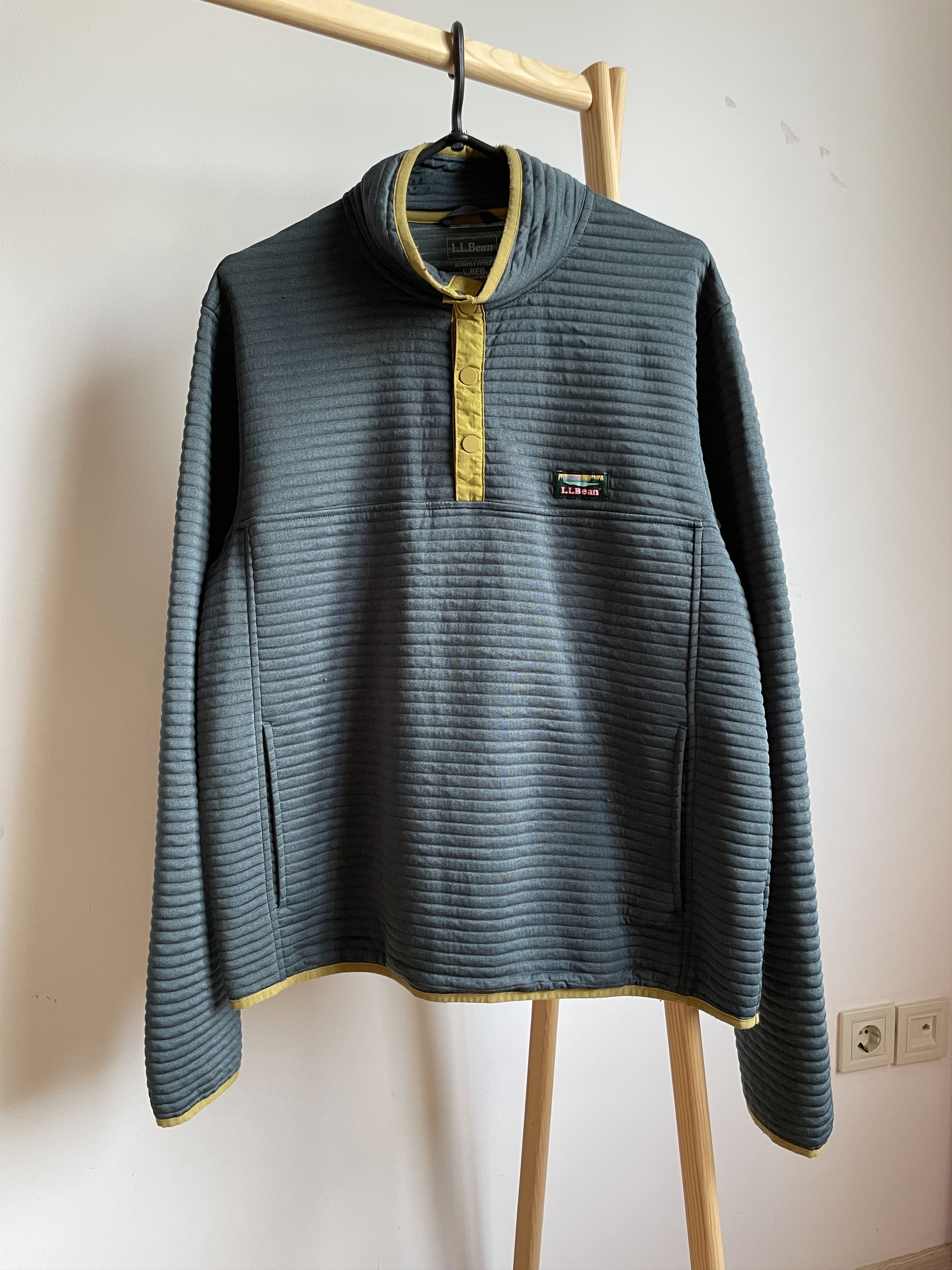 L.L. Bean L.L. Bean Airlight Knit Pullover Size L Size US L / EU 52-54 / 3 - 1 Thumbnail