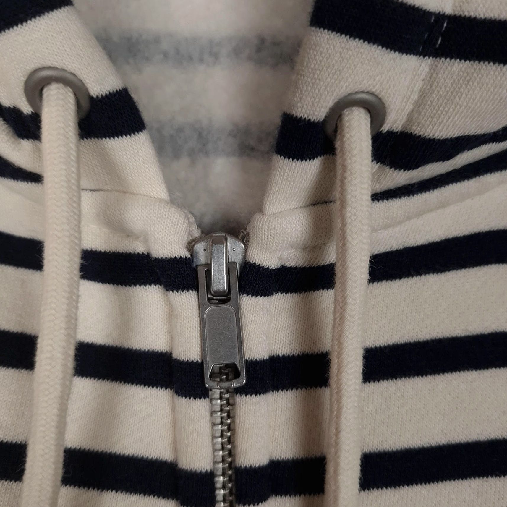 Gap Gap Hoodie Womens XXL White Navy Stripe Full Zip Fleece Heavyweight Cropped Soft Size XXL / US 16-18 / IT 52-54 - 3 Thumbnail