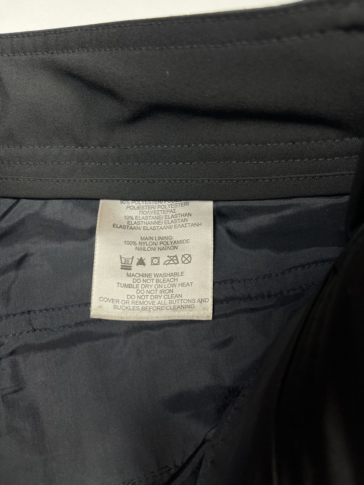 Burberry Burberry Established 1856 Red Tab Nylon Black Pants Size US2 Size 26" / US 2 / IT 38 - 13 Thumbnail