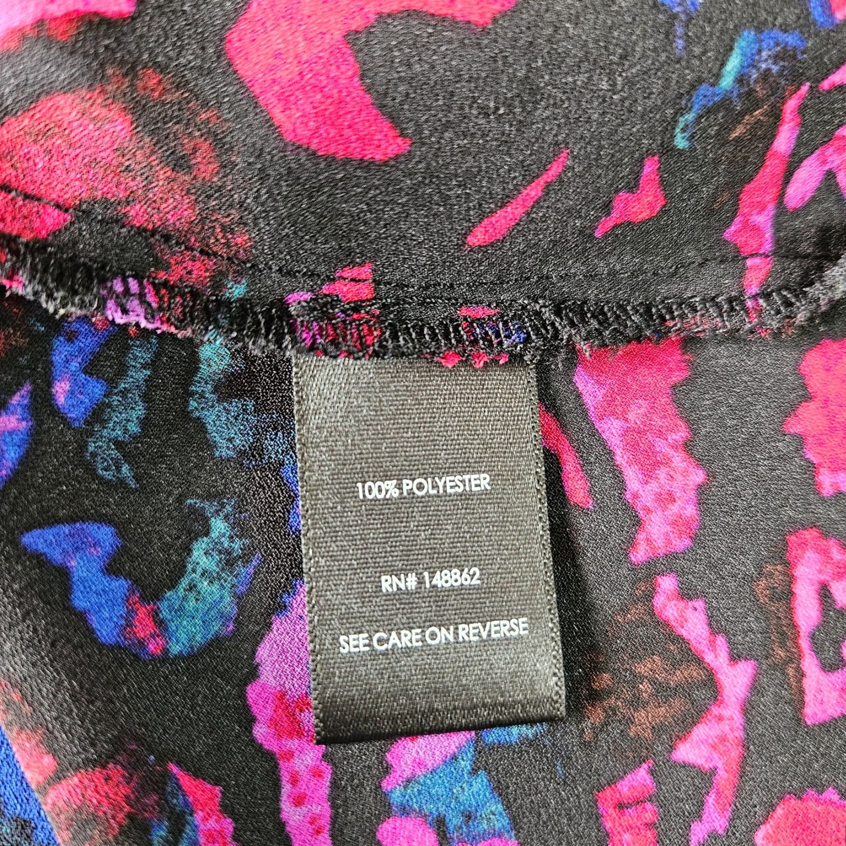 Torrid Torrid Womens Top Blouse 4X Black Pink 3/4 Sleeve V-Neck Womens Size XXL / US 16-18 / IT 52-54 - 4 Thumbnail