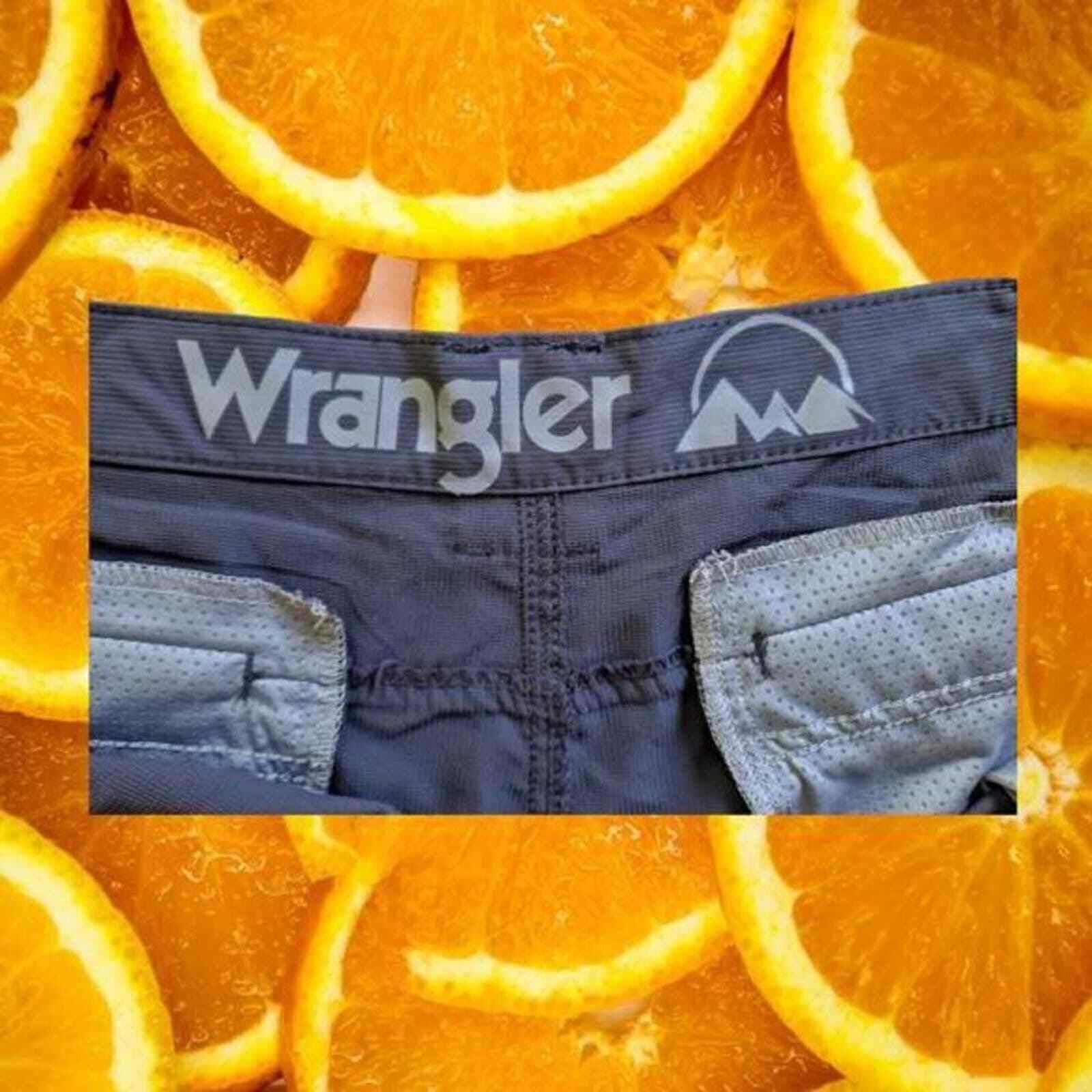 Wrangler Wrangler Gray Shorts Size 44 Size US 44 / EU 60 - 7 Thumbnail