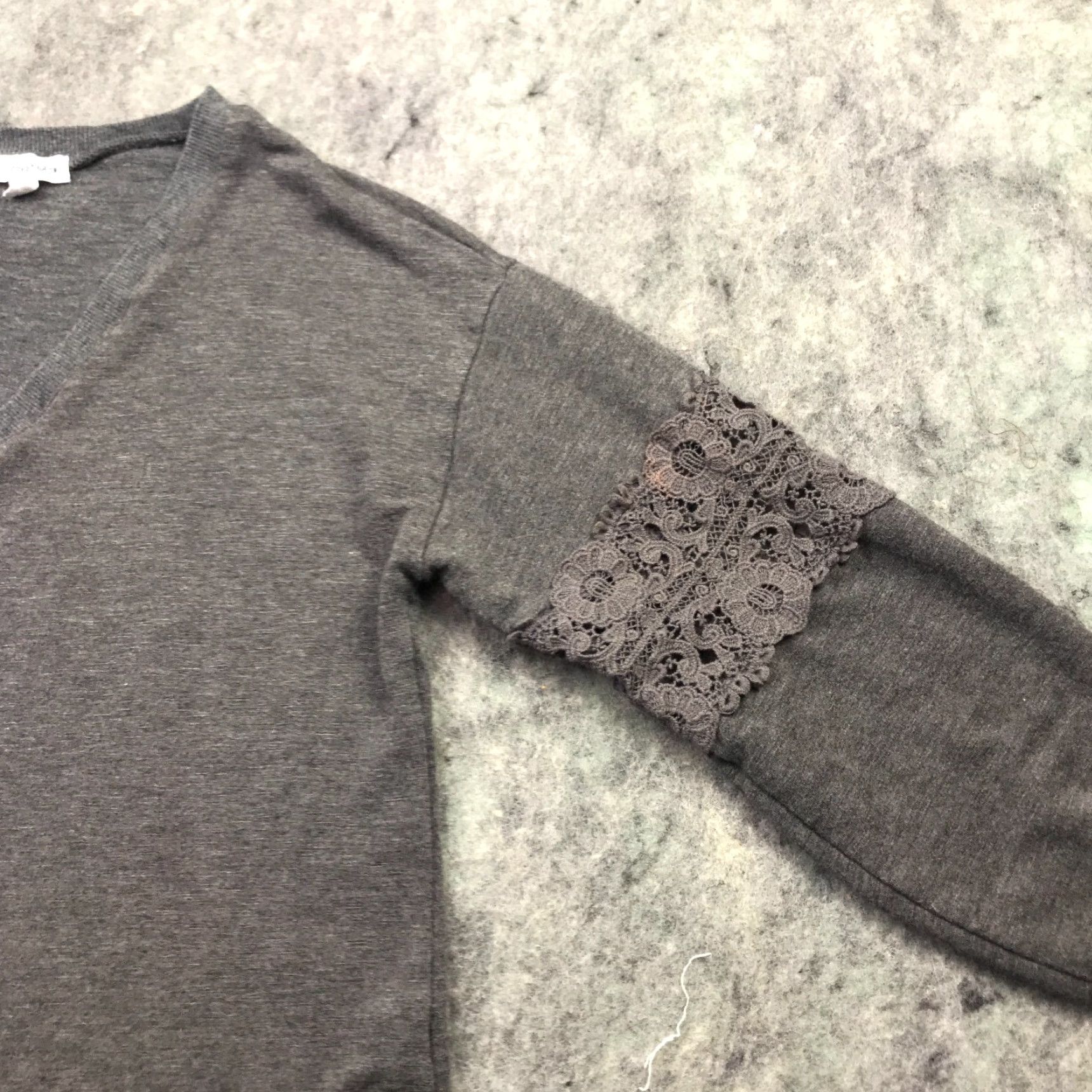 Vintage Eyeshadow Shirt Women Small Gray V-Neck Long Sleeve Crochet Lace Trim Stretch Casual Top Lacey Gray Women S V-Neck Tops 90s Inspired? (No, avoid 90s) Size S / US 4 / IT 40 - 3 Thumbnail