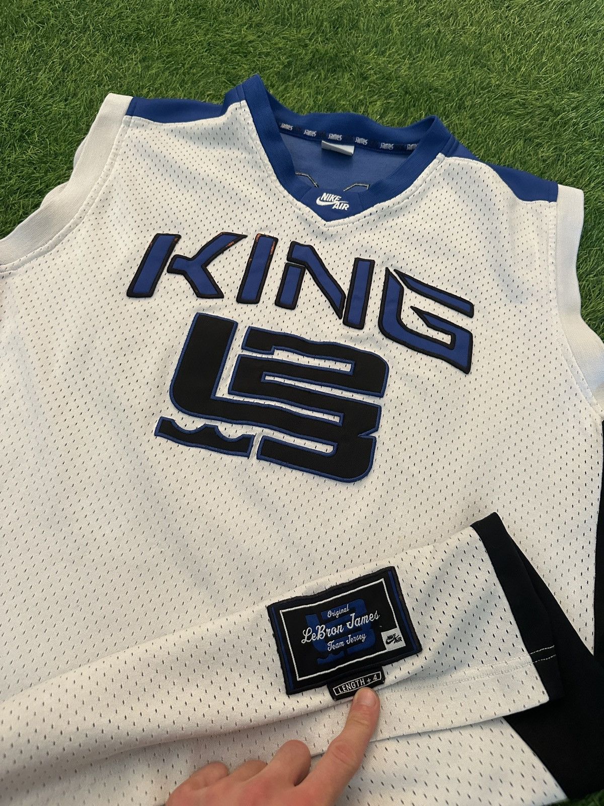Nike Vintage NBA nike air lebron james team jersey kings size L Size US L / EU 52-54 / 3 - 3 Thumbnail