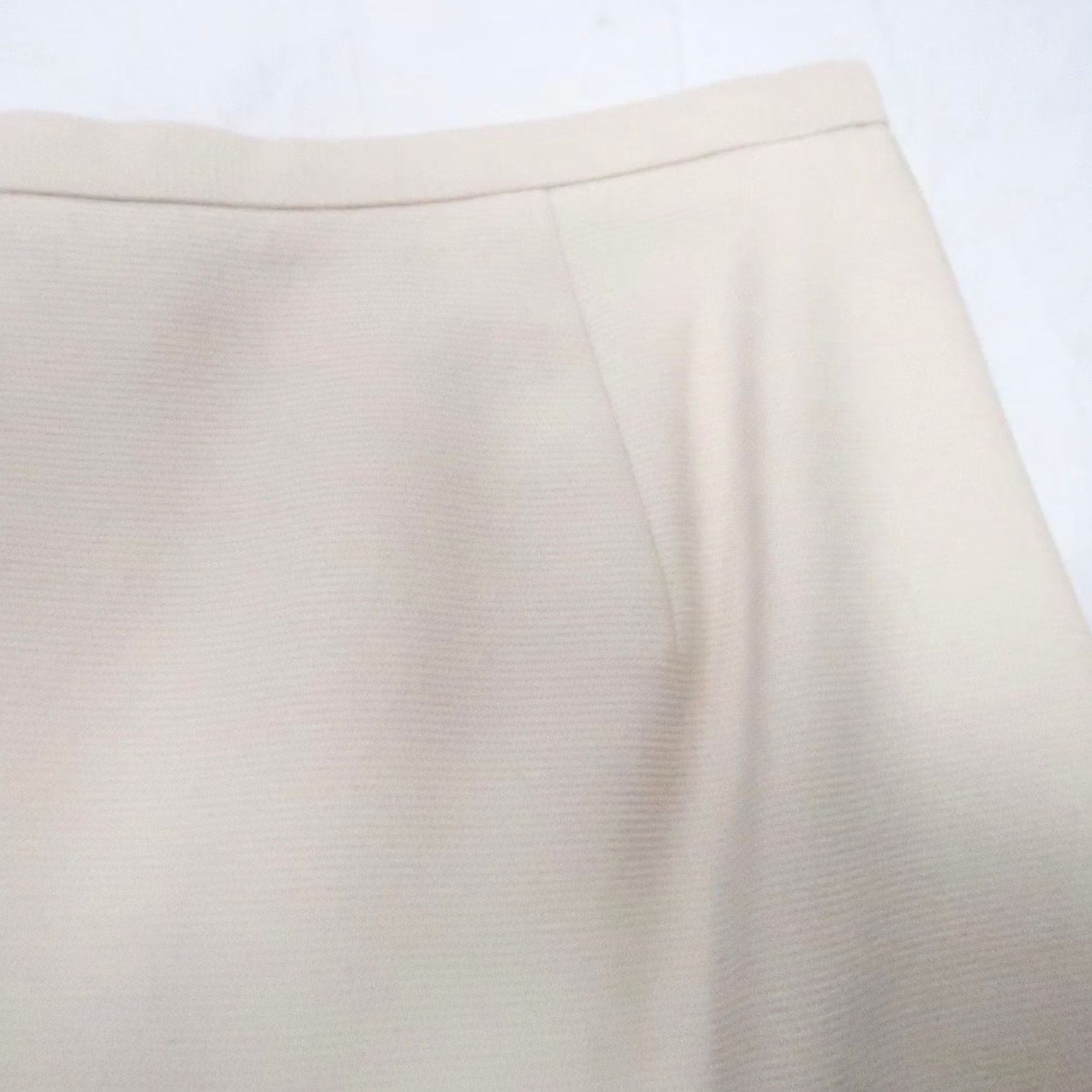 Vintage VINTAGE 90s Classiques Entier Silk Mini Skirt Cream Size 2 Women Short 100% Silk Zip Back Size 26" / US 2 / IT 38 - 2 Thumbnail