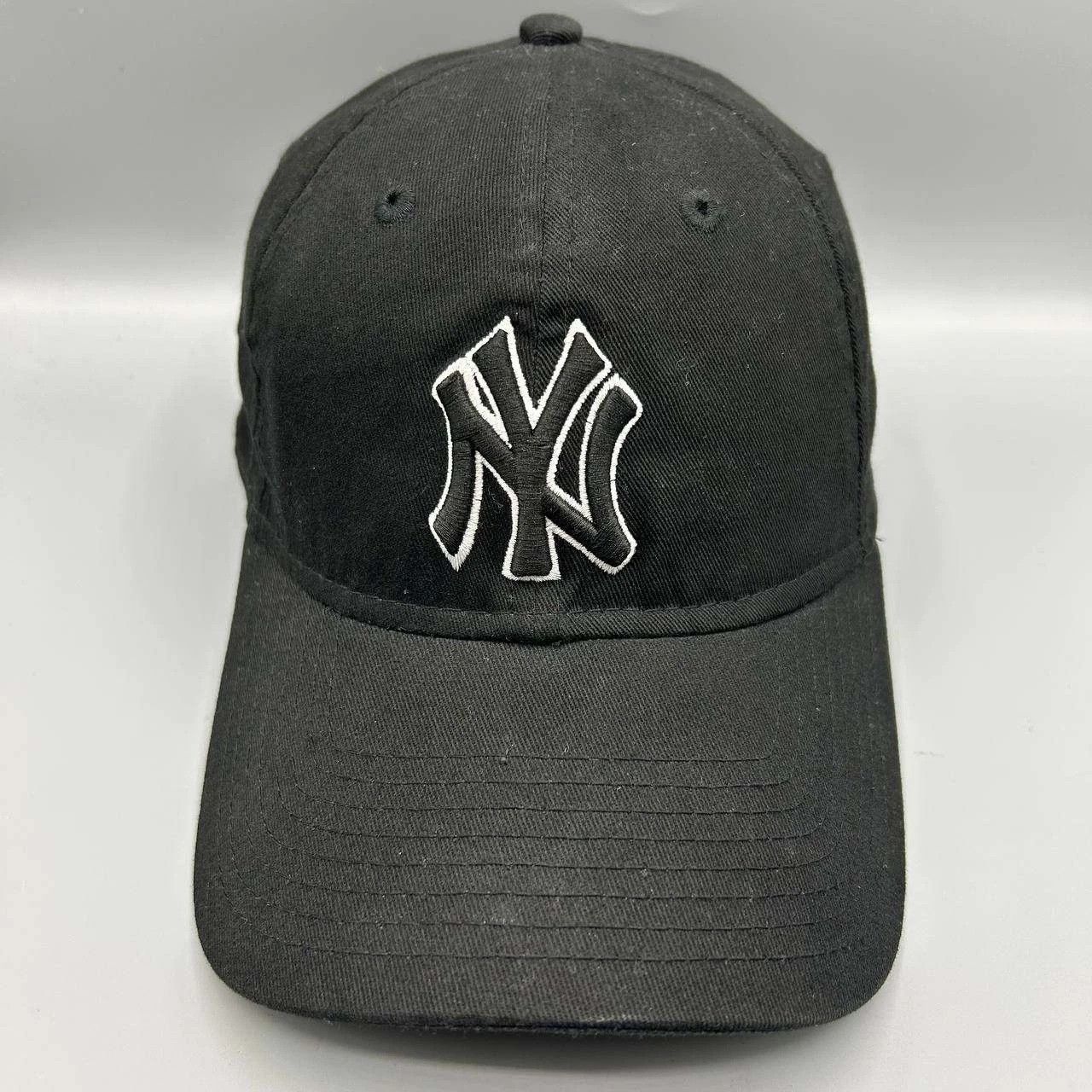 New Era New York Yankees Hat Men Black Embroidered MLB Strap Back Size ONE SIZE - 1 Thumbnail