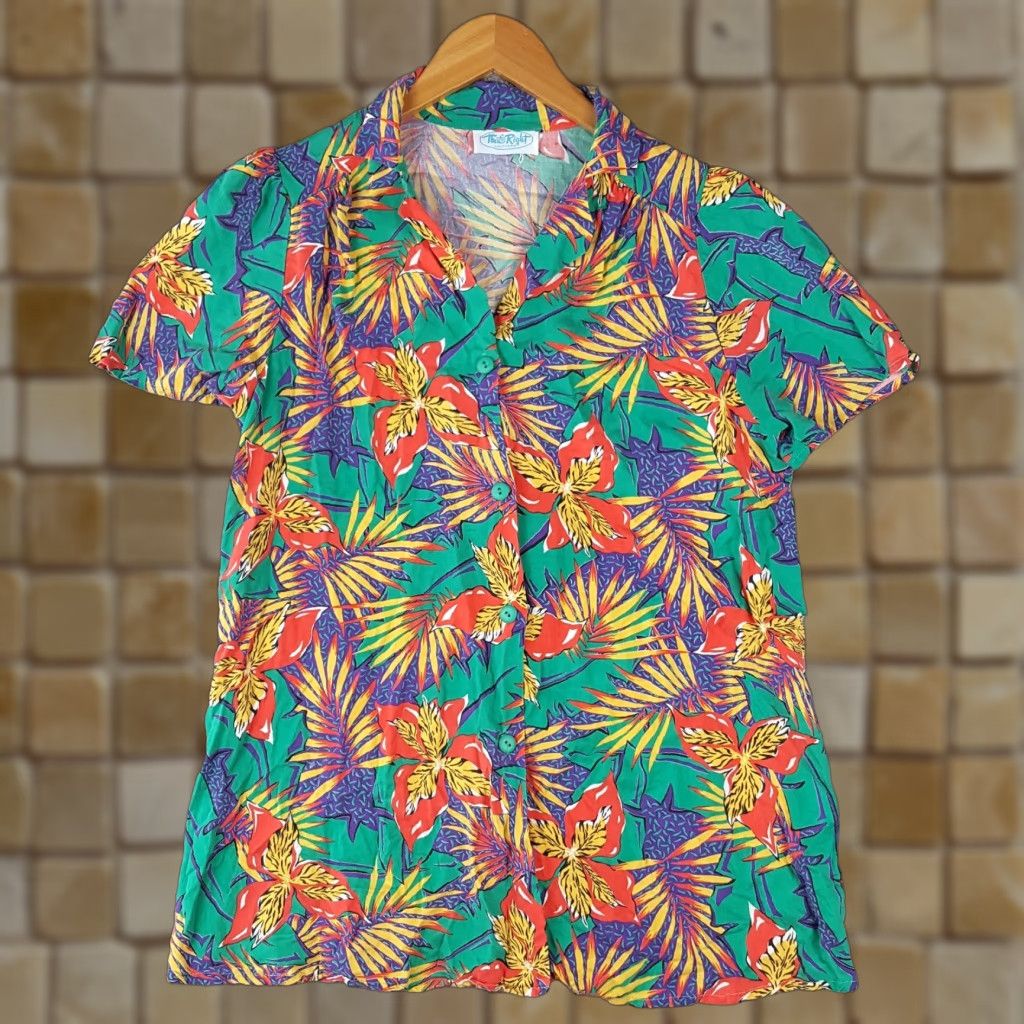 Vintage Vintage Women's Hawaiian Rayon Floral Button-Up Shirt Size 10 Tropical Beach Summer 90s Y2K Size L / US 10 / IT 46 - 1 Thumbnail