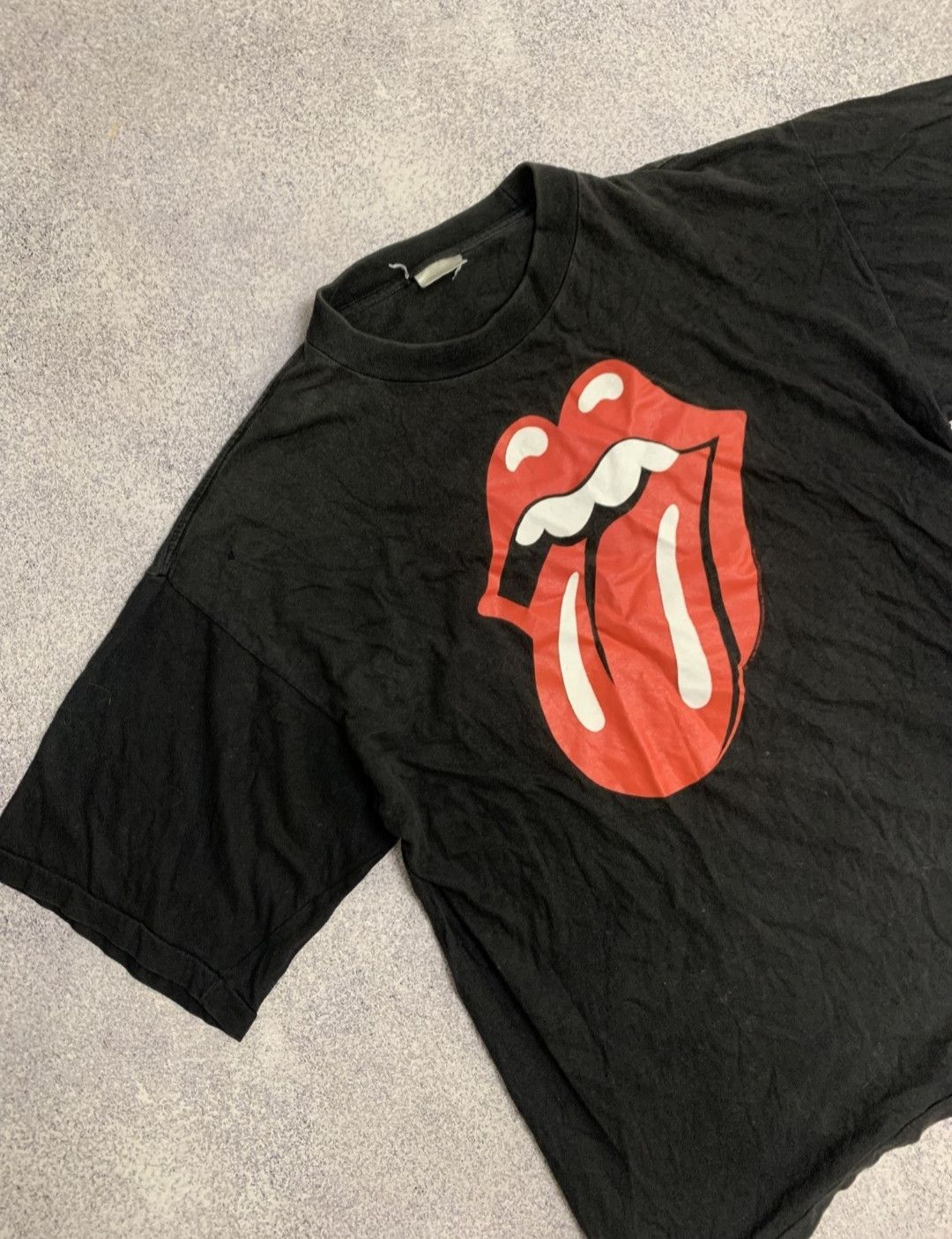 Band Tees Vintage Rolling Stones 1995 Voodoo tour t-shirt Size US XL / EU 56 / 4 - 2 Thumbnail