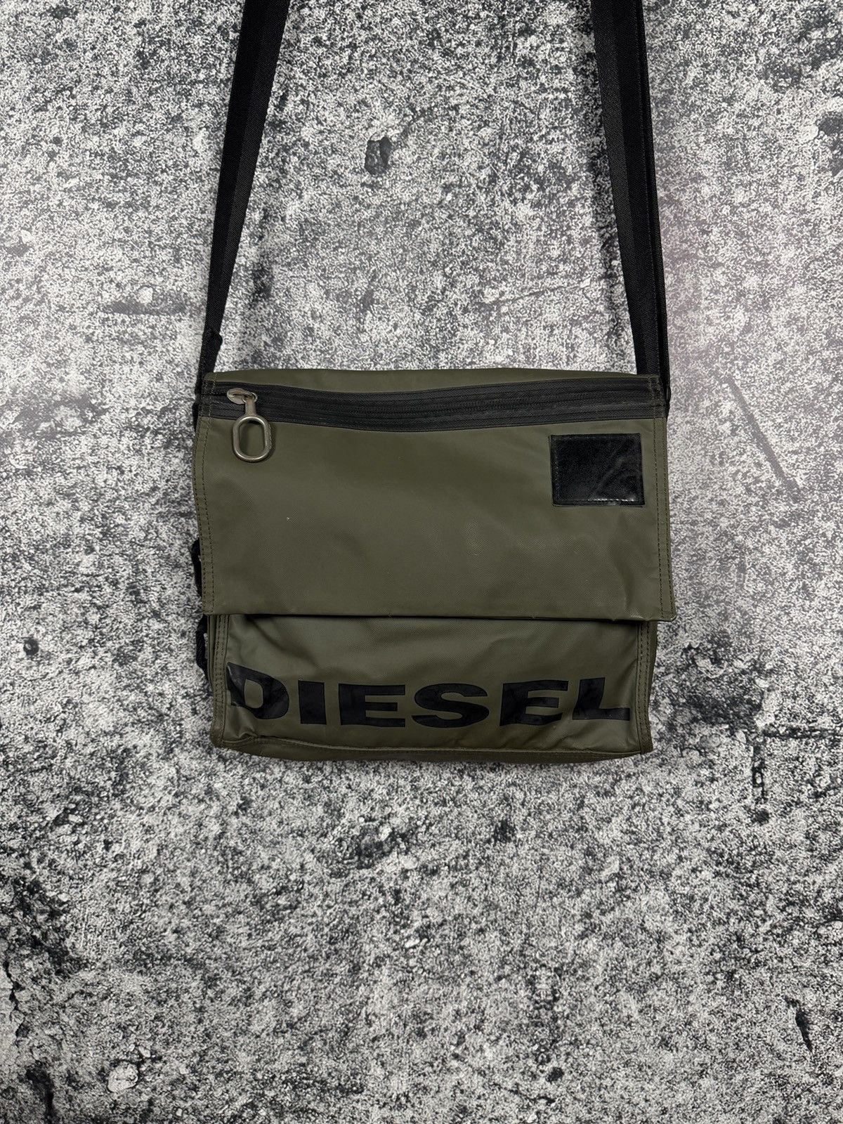 Diesel Vintage Diesel Messenger Bag Crossbody Y2K Streetwear Size ONE SIZE - 1 Thumbnail