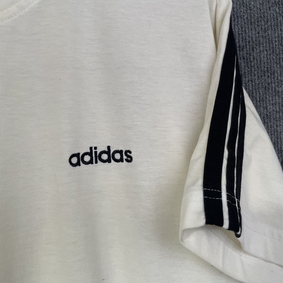 Adidas × Vintage Vintage 90s Adidas Essentials T Shirt Size US L / EU 52-54 / 3 - 2 Thumbnail