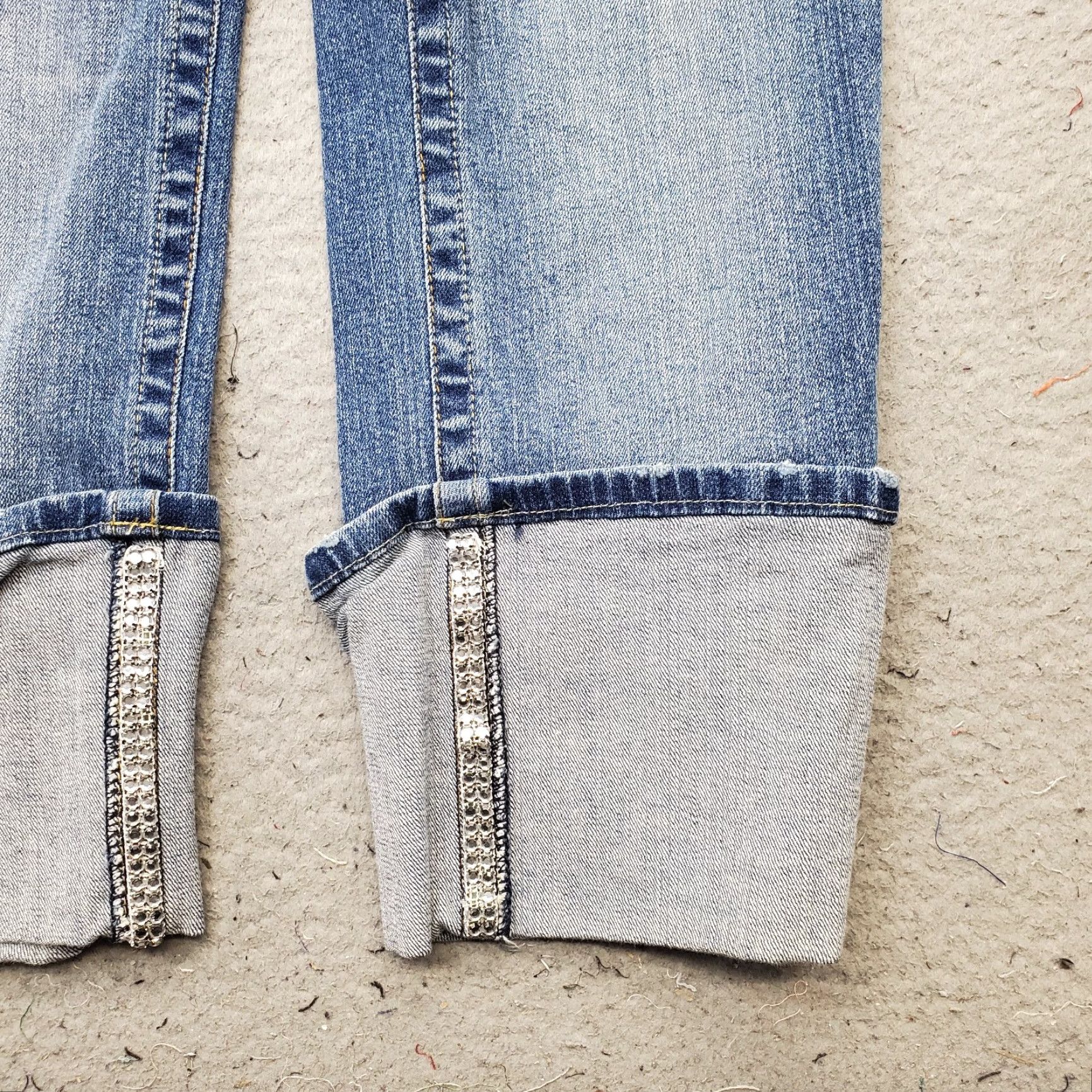 Vintage Bisou Bisou Jeans Women 8 Blue Denim Stretch Medium Wash Ankle Cuff Straight Leg, Womens Size 8, 5-Pocket, Regular Fit, Blue, Denim Jeans Size 30" / US 8 / IT 44 - 7 Thumbnail
