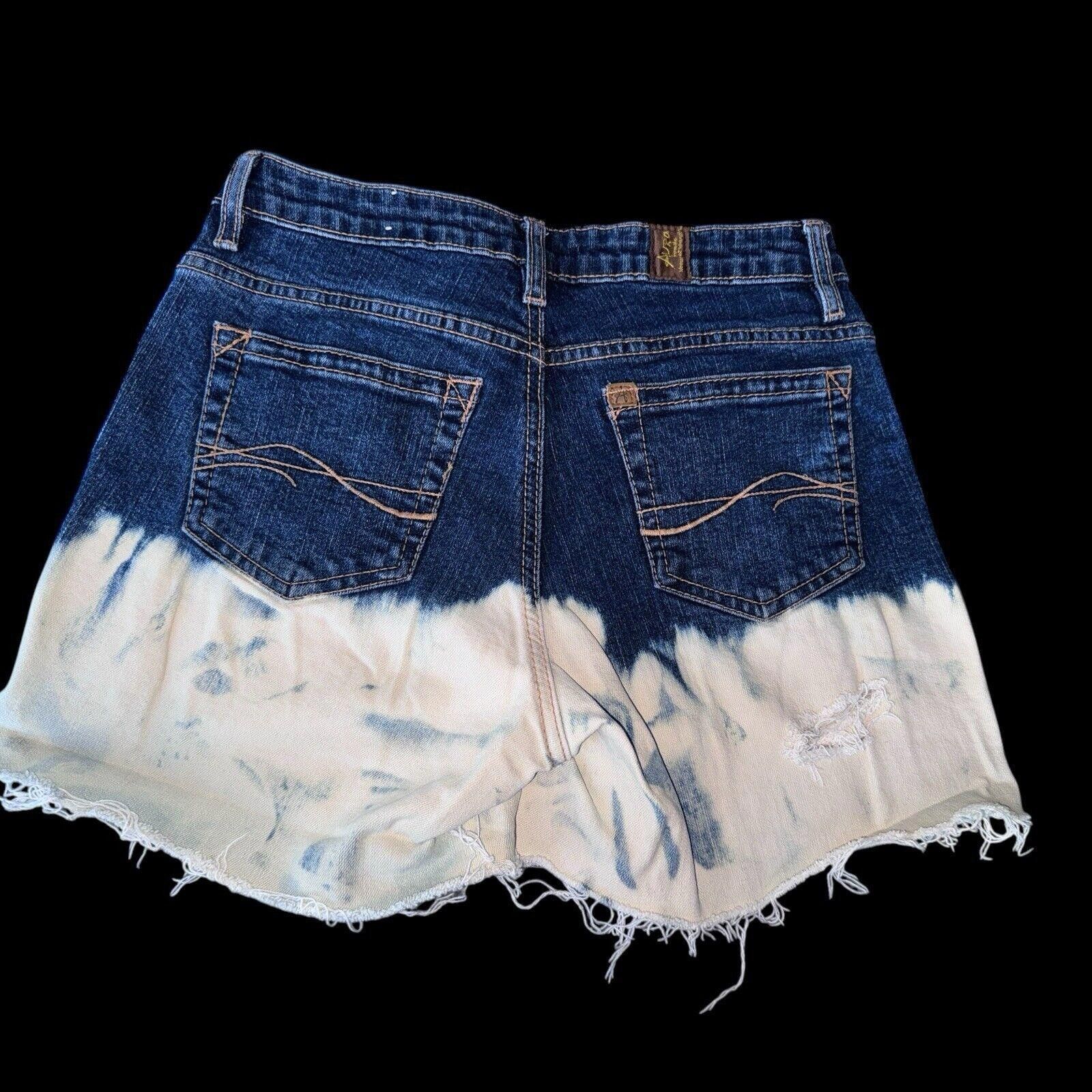 Wrangler Vintage Wrangler Aura Dip Dyed Custom Made Cut Off Shorts 4 Size 27" / US 4 / IT 40 - 7 Thumbnail