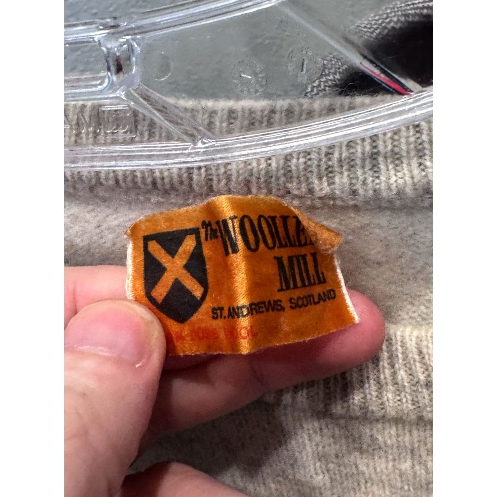 MILLY Woollen Mill Sweater Mens Xl Scotland Pure Wool Size US XL / EU 56 / 4 - 2 Thumbnail