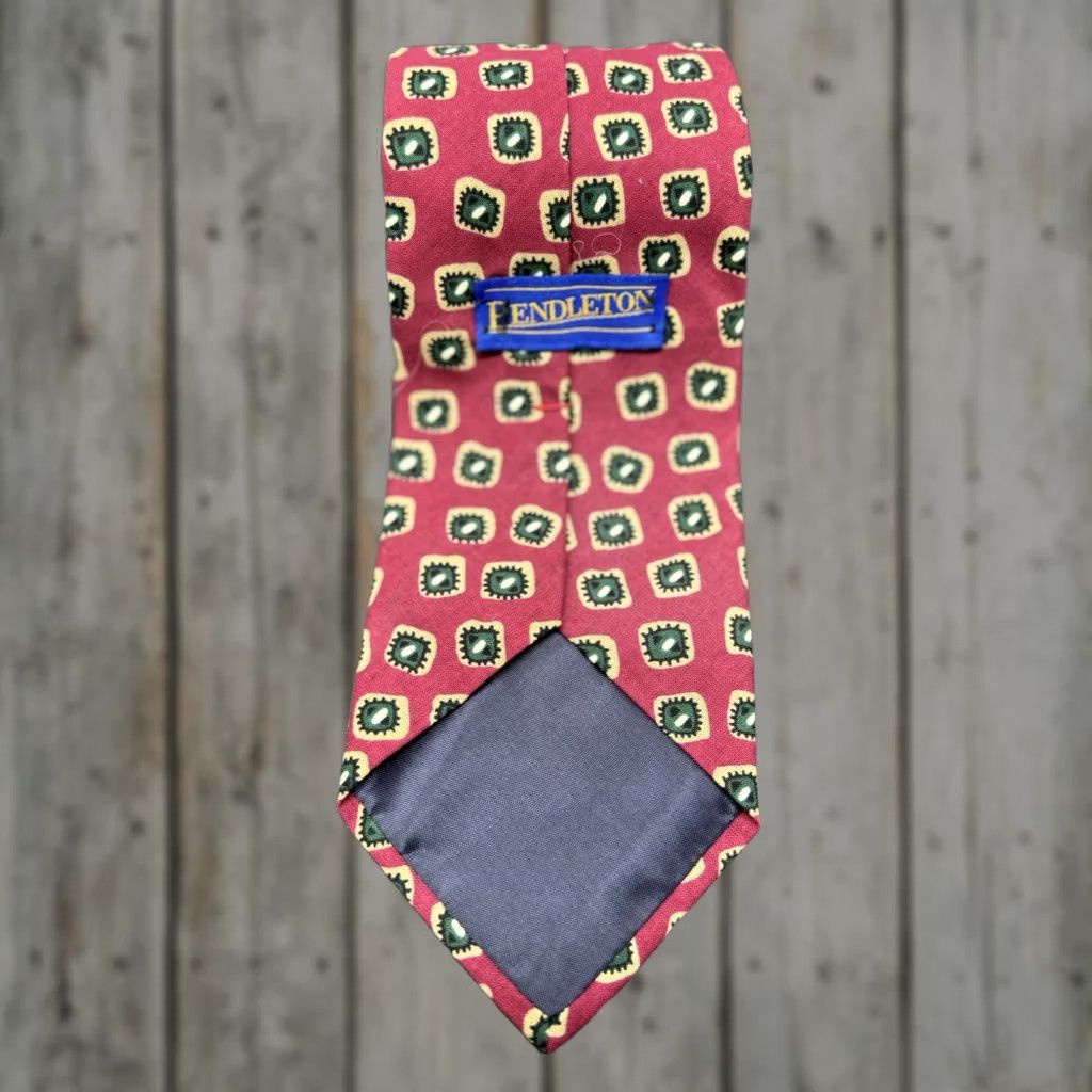 Pendleton VINTAGE Pendleton Neck Tie Geometric Medallion 100% Cotton Red Green Blue Men Tie Christmas Wedding Preppy Retro Eclectic Medallions Mens Size ONE SIZE - 1 Thumbnail