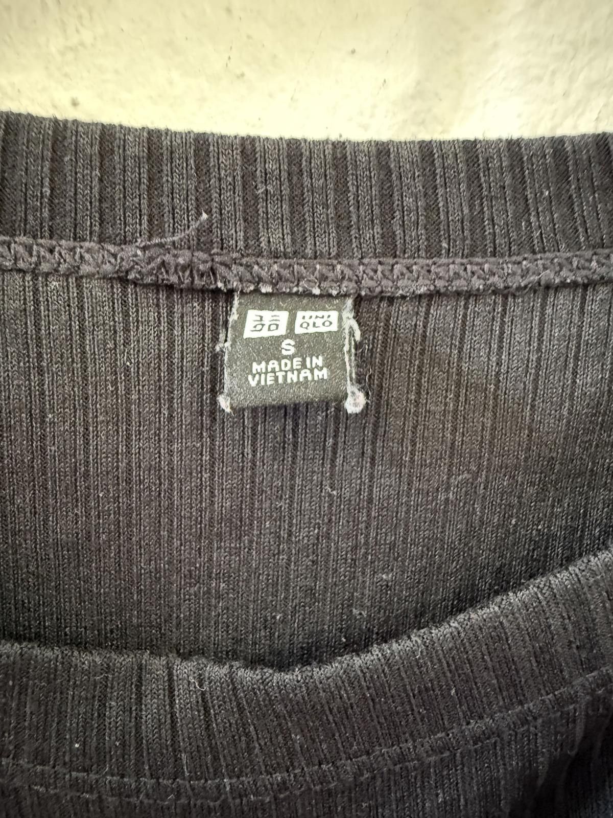 Designer Chic Black Ribbed Top - Size S Size S / US 4 / IT 40 - 2 Thumbnail