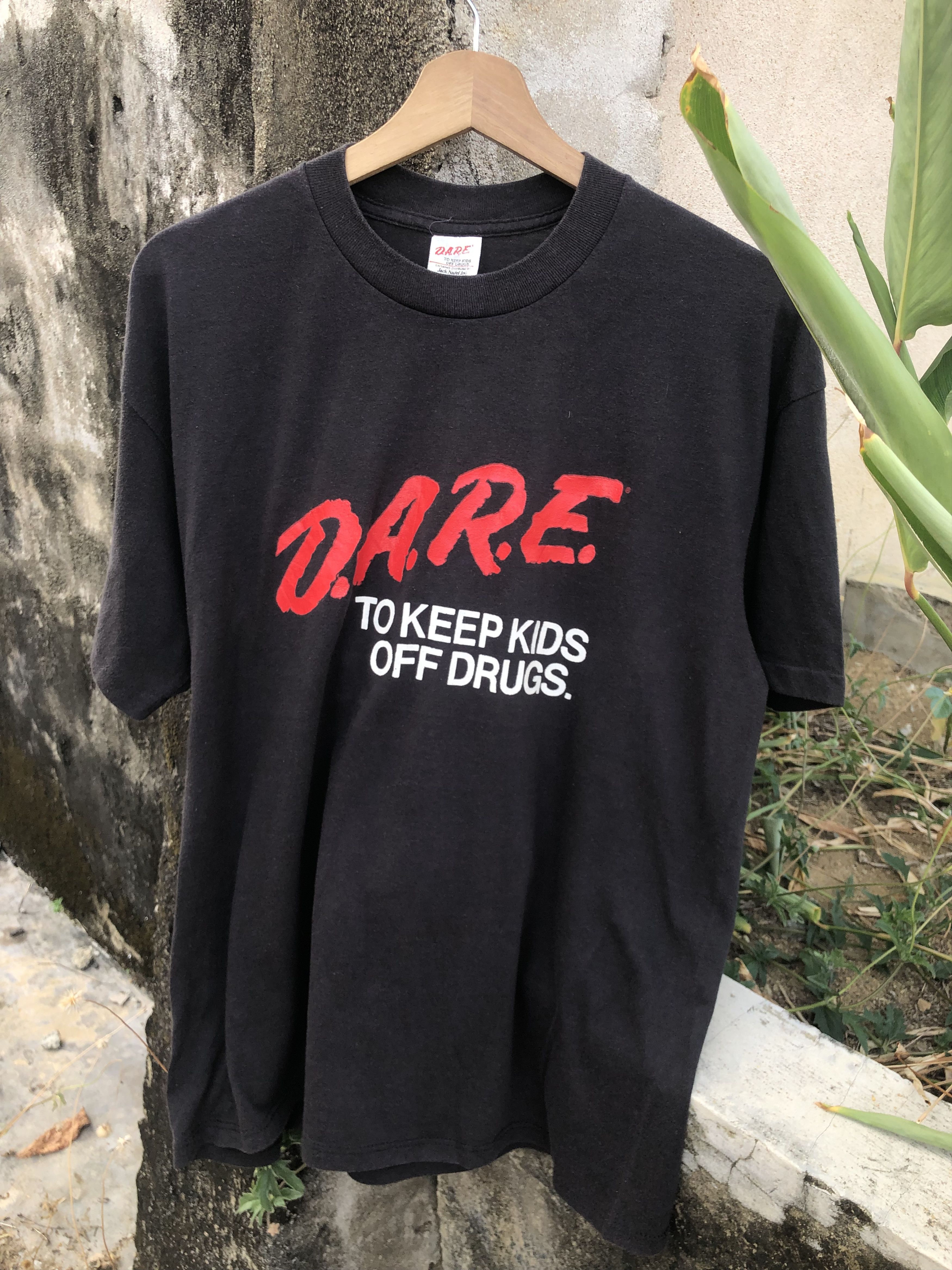Band Tees 1990s vintage D.A.R.E. "To Keep Kids Off Drugs" T-shirt Size US M / EU 48-50 / 2 - 1 Thumbnail