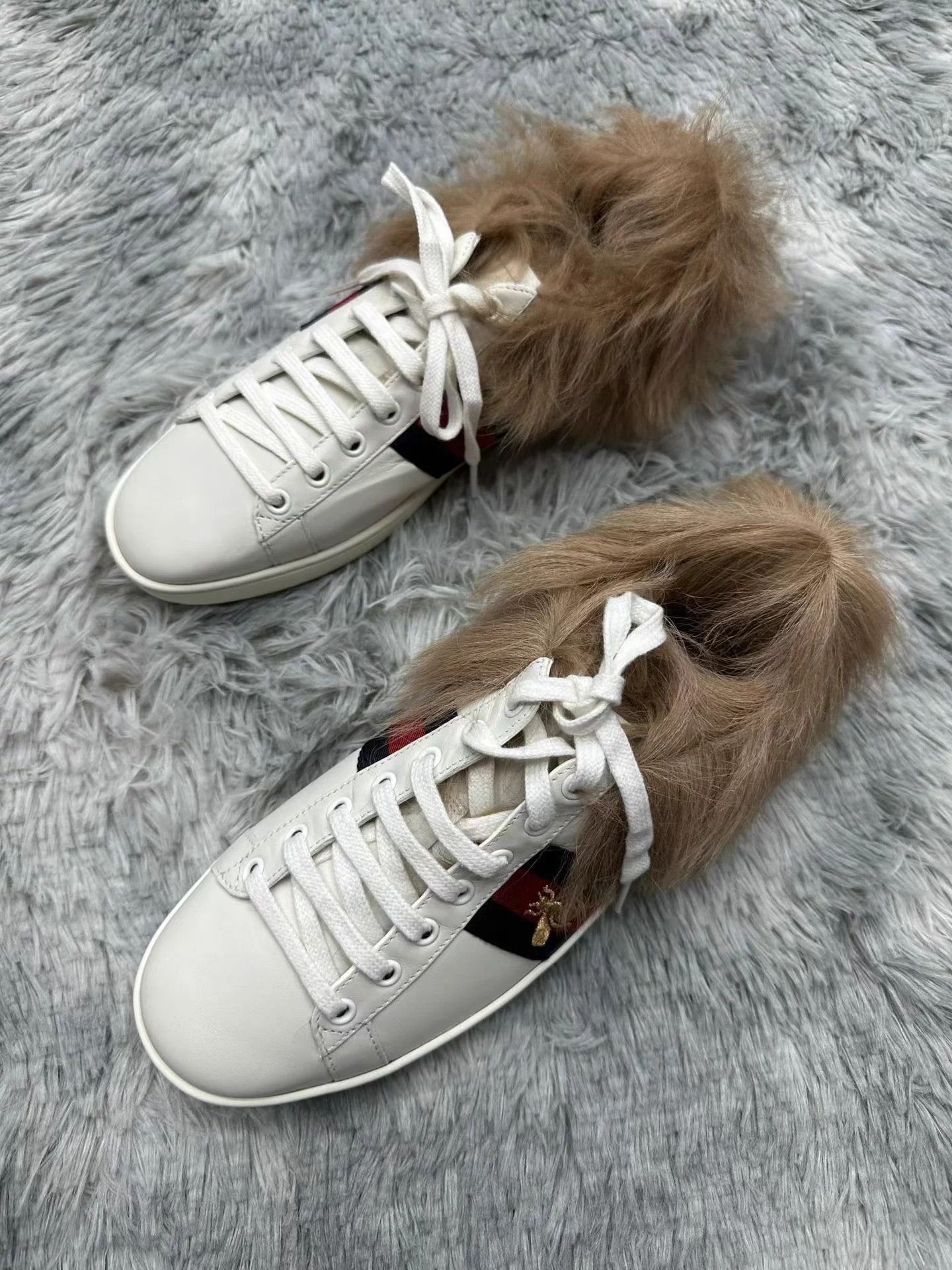 Gucci Gucci Bee Fur White Sneakers Women's 38.5 New Size US 8.5 / IT 38.5 - 1 Thumbnail