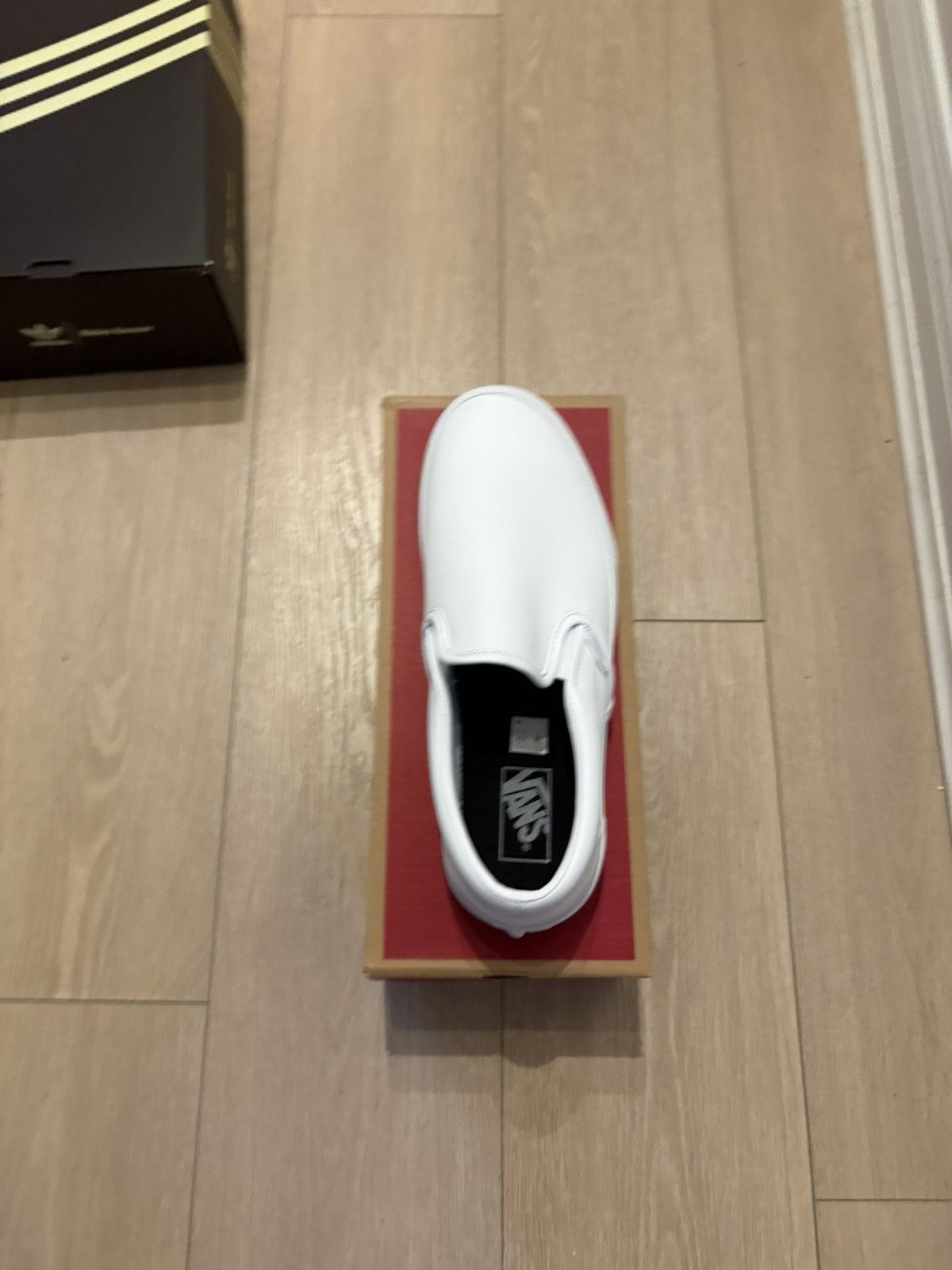 Vans Vans Classic Slip On Leather Size US 10.5 / EU 43-44 - 2 Thumbnail
