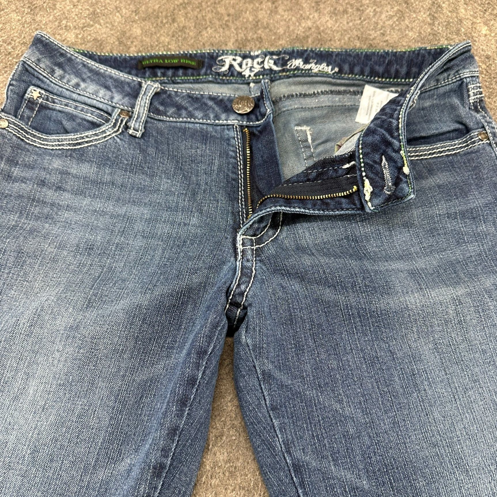 Wrangler Wrangler Rock 47 Jeans Womens 9x34 Bootcut Blue Denim Low Rise Medium Wash 5-Pocket Distressed Rhinestone Embroidered 32 in Waist 34 in Inseam Jeans Size 30" / US 8 / IT 44 - 2 Thumbnail
