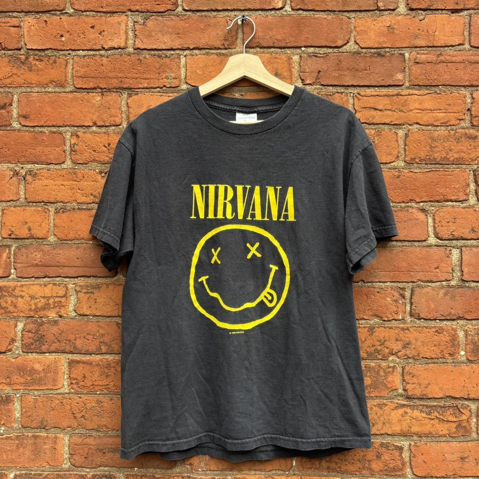 Other Vintage nirvana smiley t shirt 00s L Size US L / EU 52-54 / 3 - 1 Thumbnail