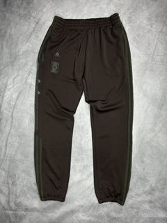 Yeezy calabasas pants black hot sale