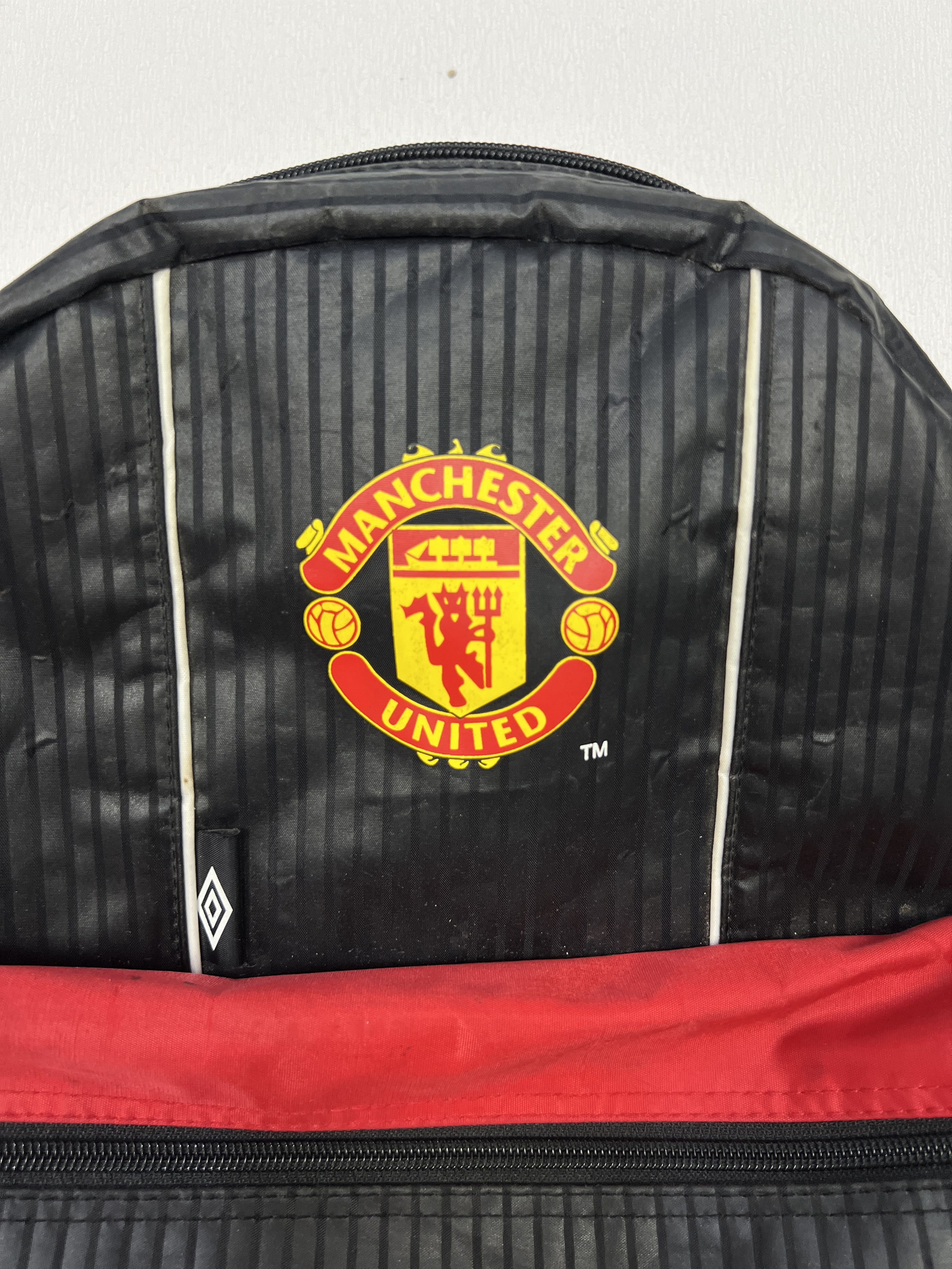 Umbro Vintage 90's Umbro Manchester United Backpack Rucksack Size ONE SIZE - 2 Thumbnail