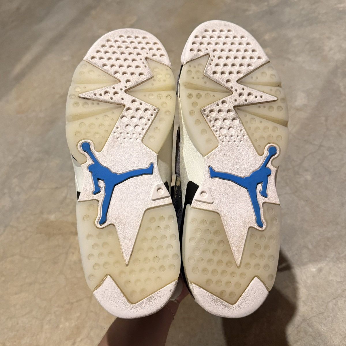 Jordan Brand Air Jordan 6 Retro Tech Chrome 2020 US 9.5 Size US 9.5 / EU 42-43 - 8 Thumbnail