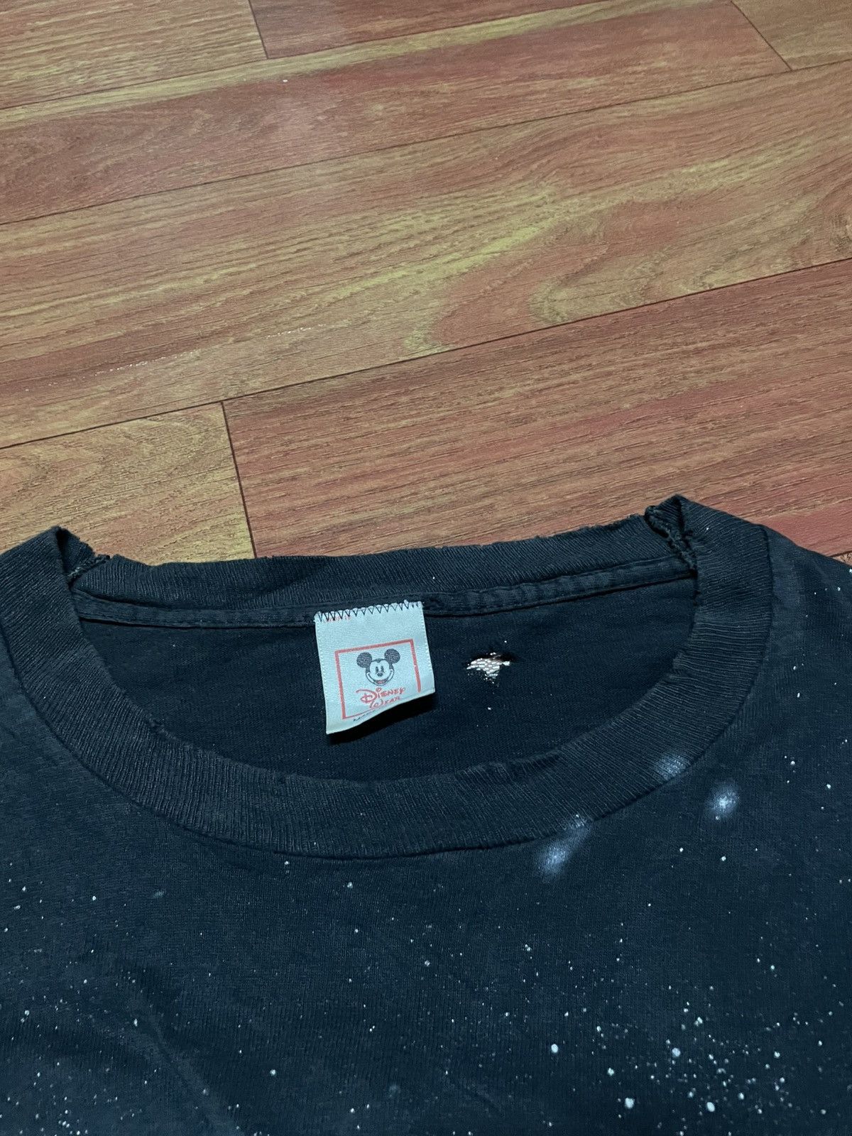 Vintage Vintage Mickey Magic Thrashed T-Shirt Distressed Faded Size US XL / EU 56 / 4 - 14 Thumbnail