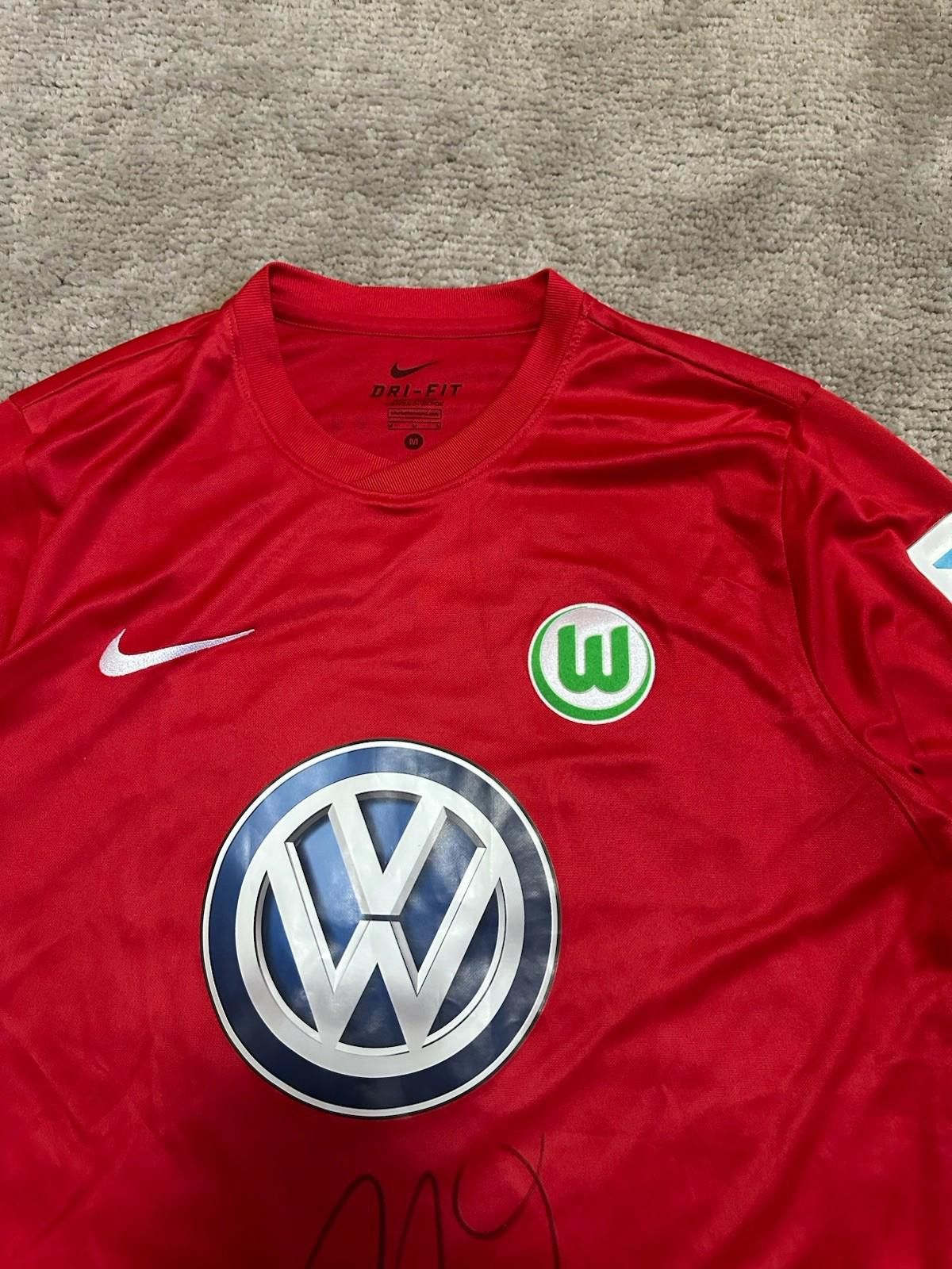 Nike WOLFSBURG GOALKEEPER FOOTBALL SHIRT 2010-2011 JERSEY SIGNED Size US M / EU 48-50 / 2 - 5 Thumbnail