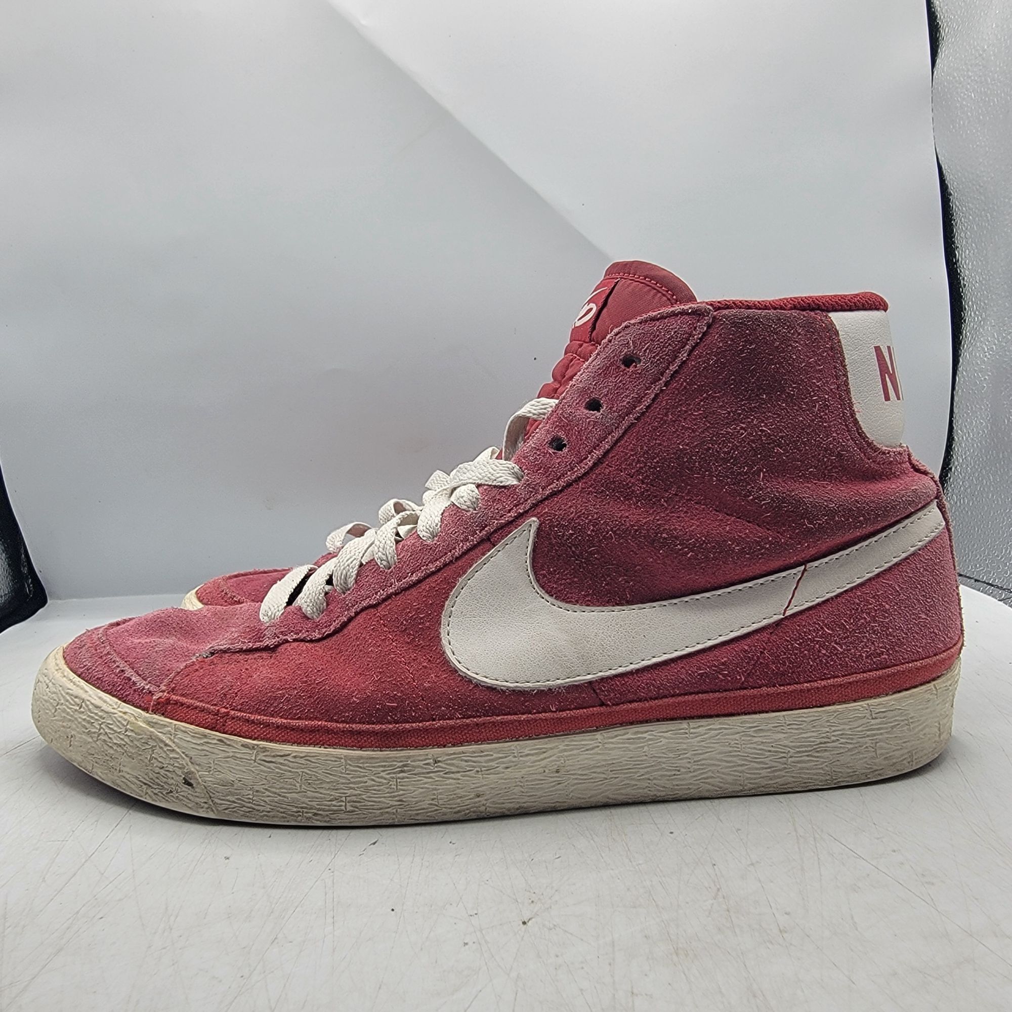 Nike Nike Blazer Mid 6.0 Mens 10 Varsity Red Sneaker Shoes Walkin Size US 10 / EU 43 - 11 Thumbnail