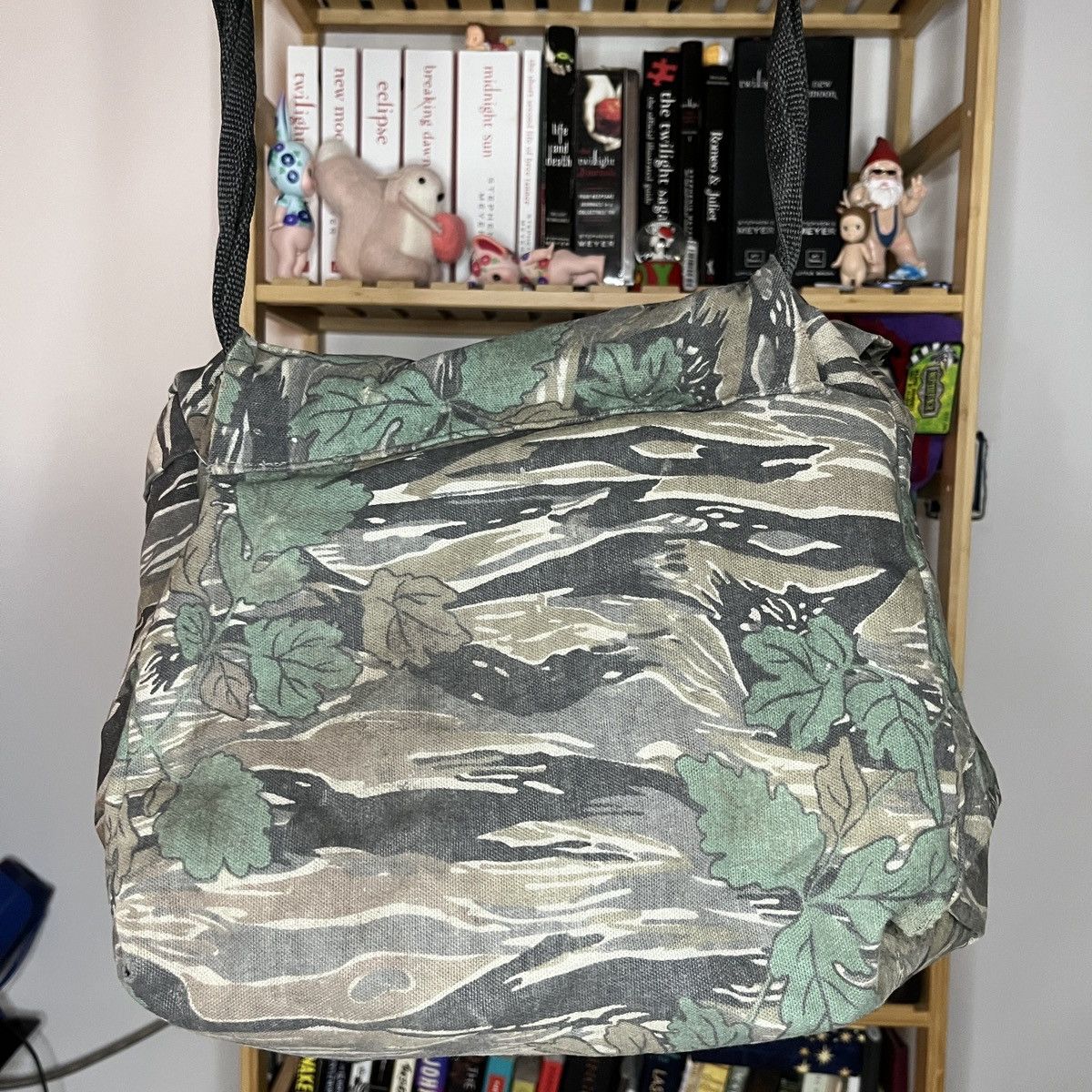 Vintage Vintage Camo Buckle Bag Crossbody Fanny Pack Size ONE SIZE - 3 Thumbnail