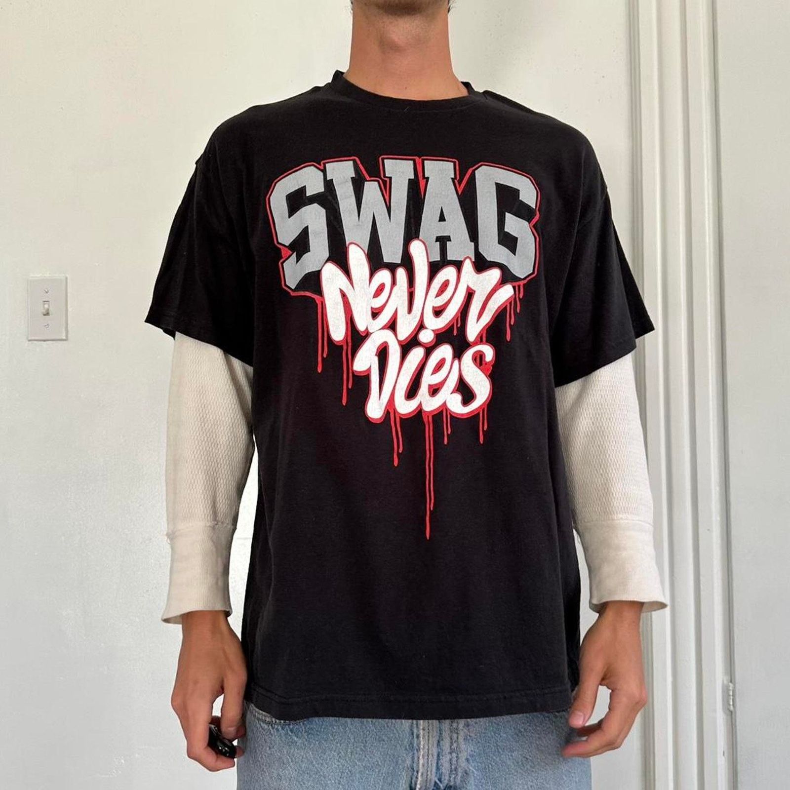Vintage Swag Vintage Epic Y2K 00s Emo Mall Goth Swag Never Die Shirt Size US XL / EU 56 / 4 - 5 Thumbnail