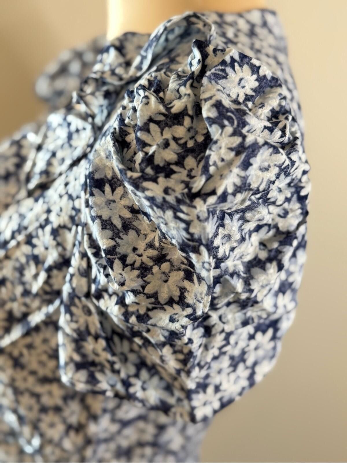 Other Sadie & Sage floral mini dress blue & white ruffled SZ SM Size S / US 4 / IT 40 - 6 Thumbnail