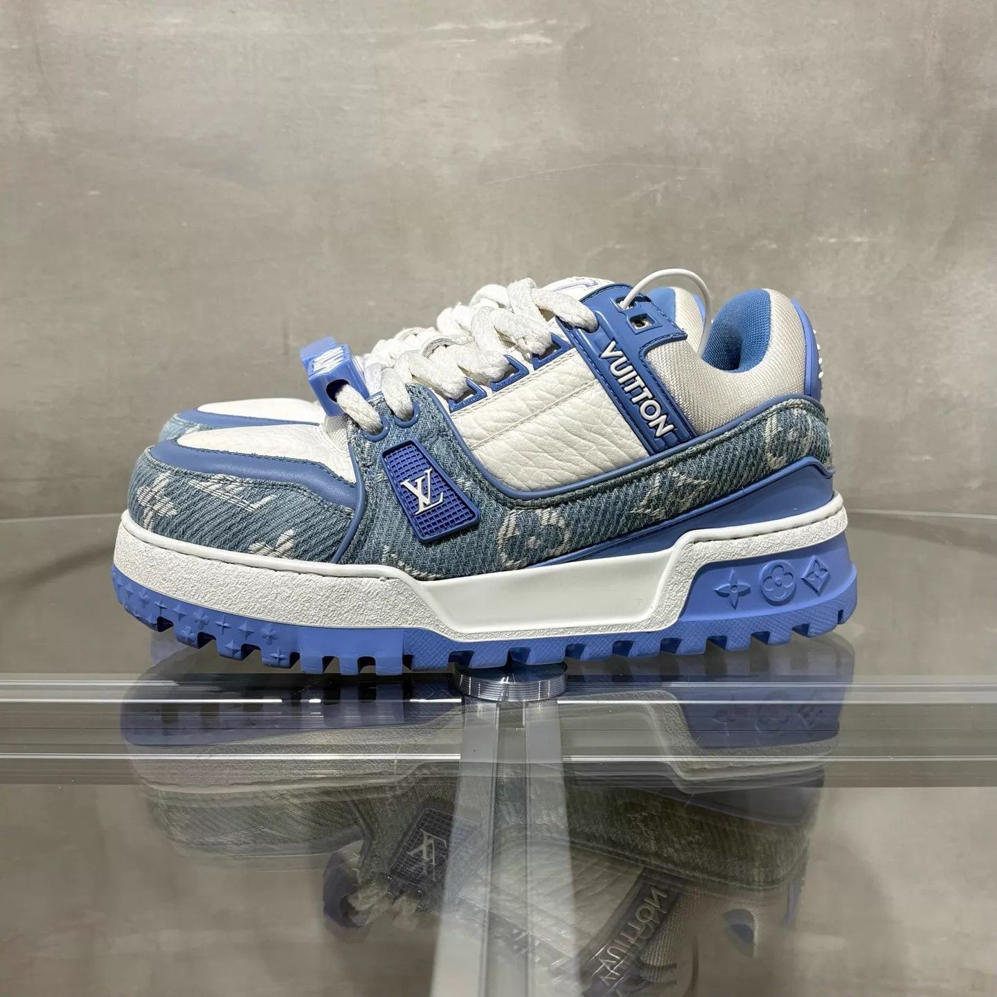 Louis Vuitton LV Petite Malle blue white UK2 36 Size US 5.5 / IT 35.5 - 3 Thumbnail