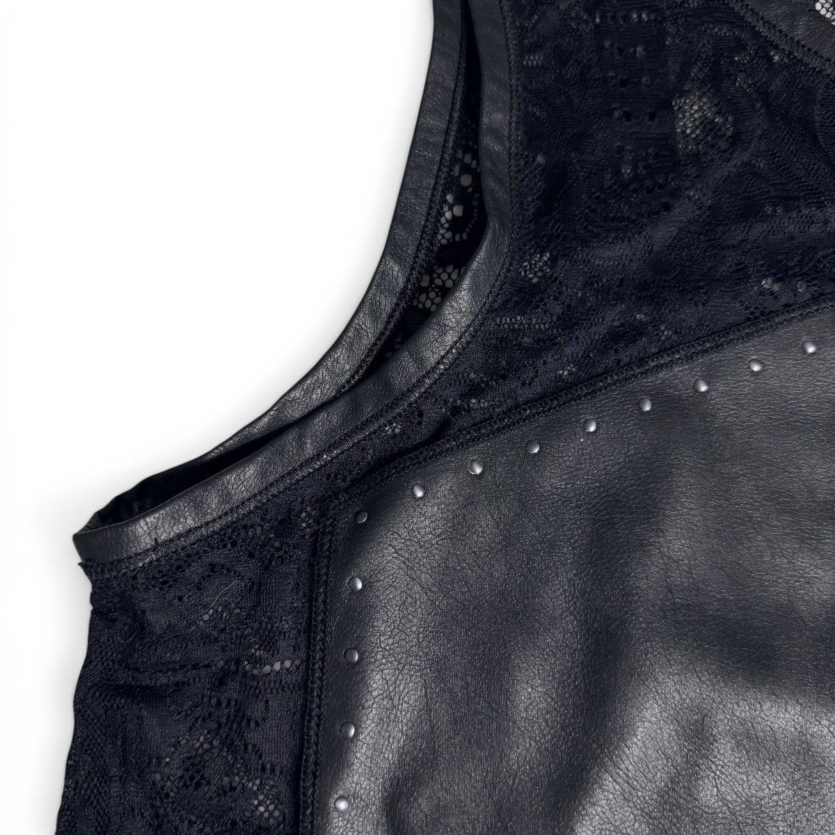 Bcbgmaxazria BCBG Max Azria Black Studded Leather Panel Lace Tank Top Size XS / US 0-2 / IT 36-38 - 10 Thumbnail