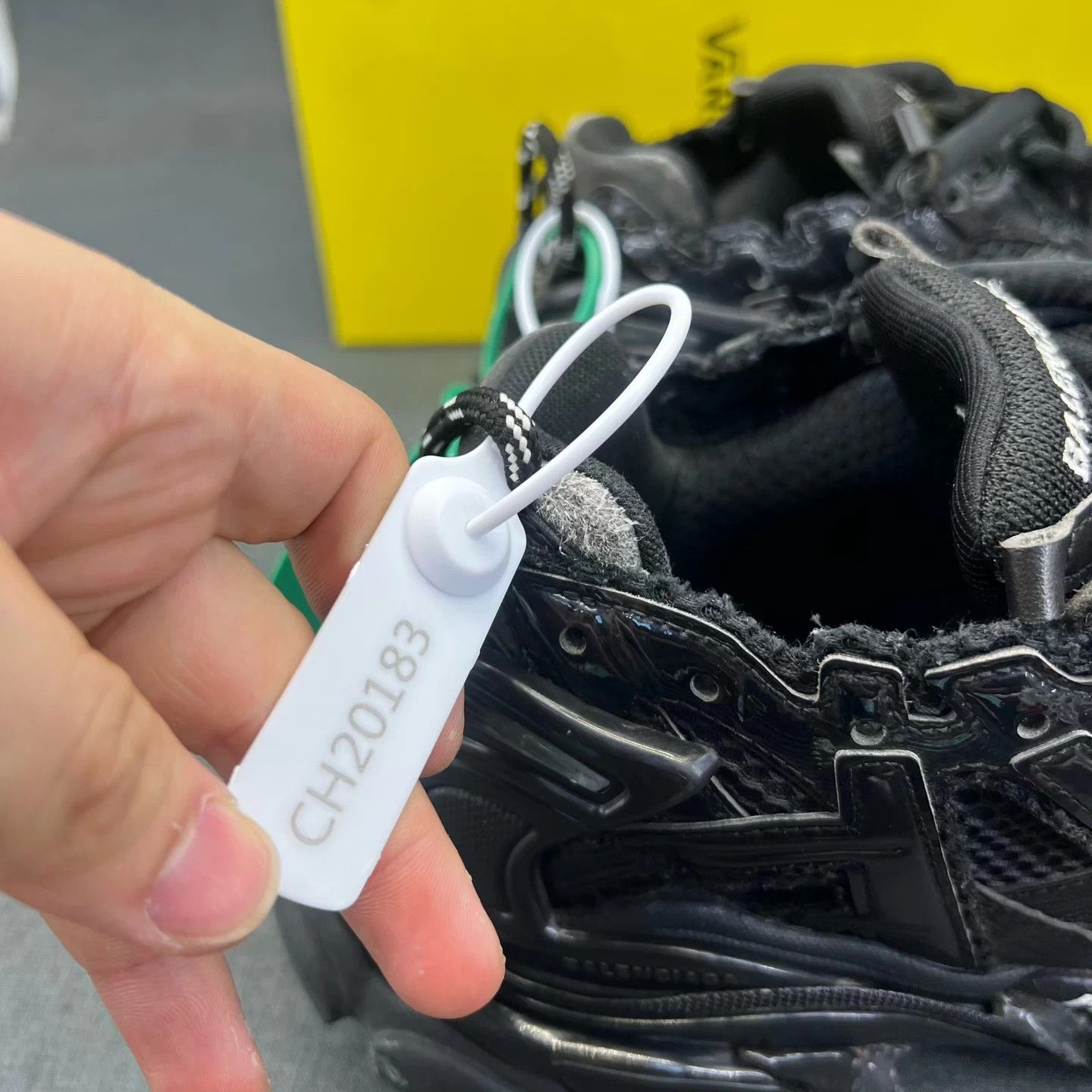 Balenciaga Balenciaga Runner Black 41 Size US 8 / EU 41 - 9 Thumbnail
