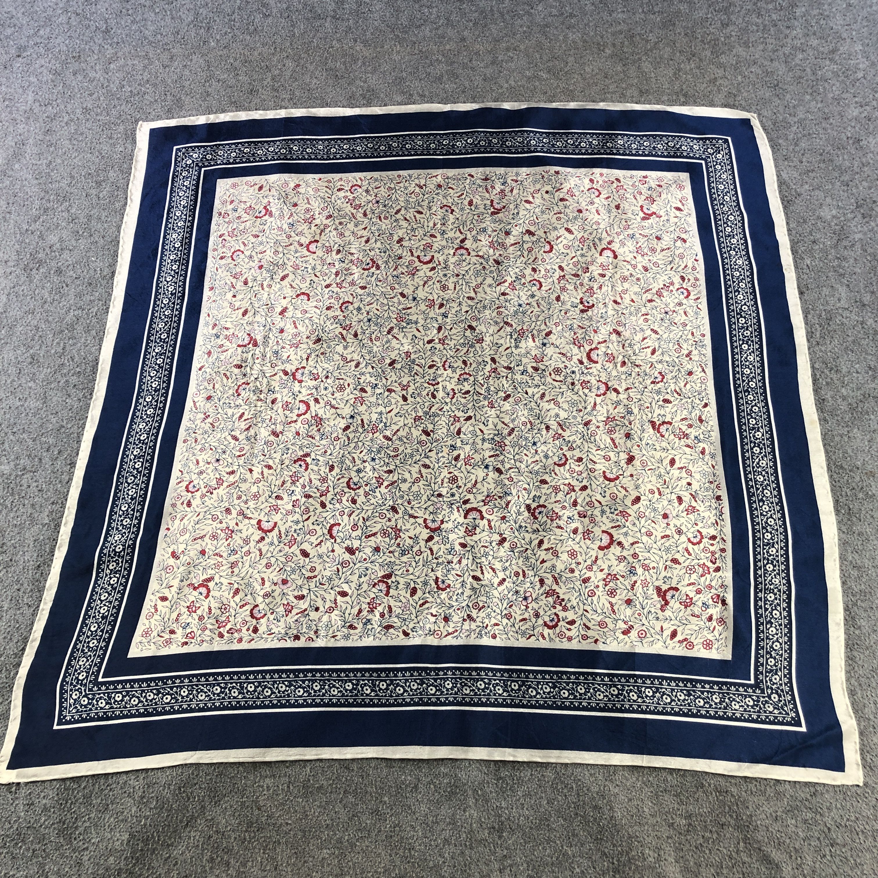 Japanese Brand Vintage Luxury Floral Hand Rolled Silk Scarf M1328 Size ONE SIZE - 2 Thumbnail