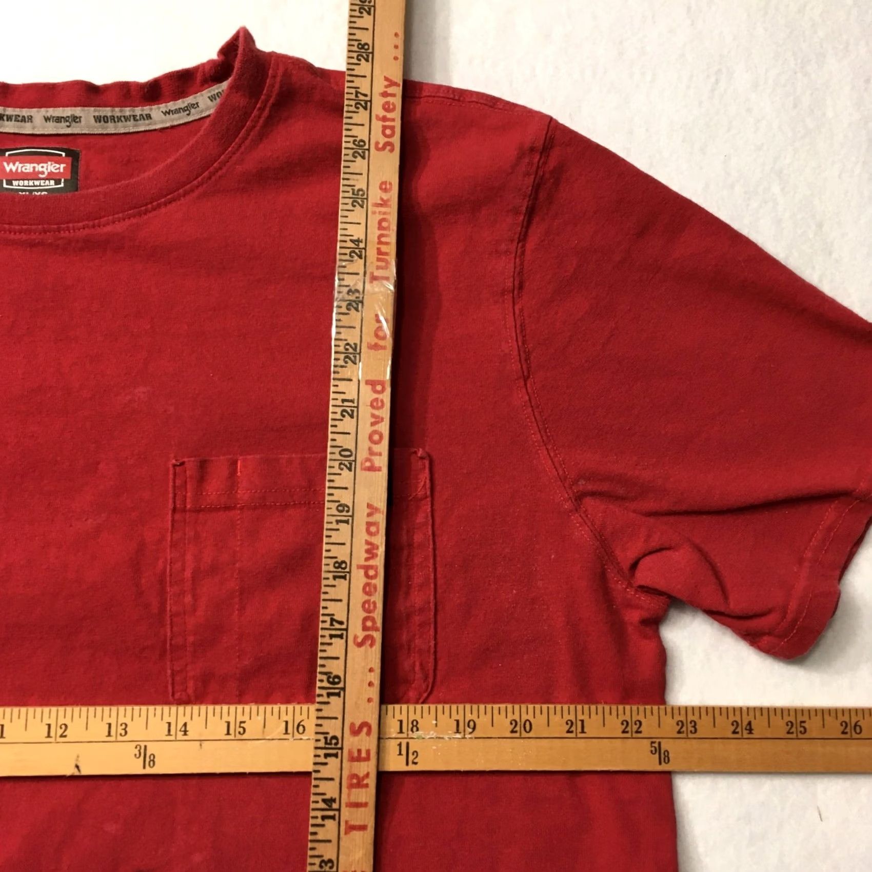 Wrangler Wrangler Workwear Henley Shirt Mens XL Red Short Sleeve Tee pocket Size US XL / EU 56 / 4 - 4 Thumbnail