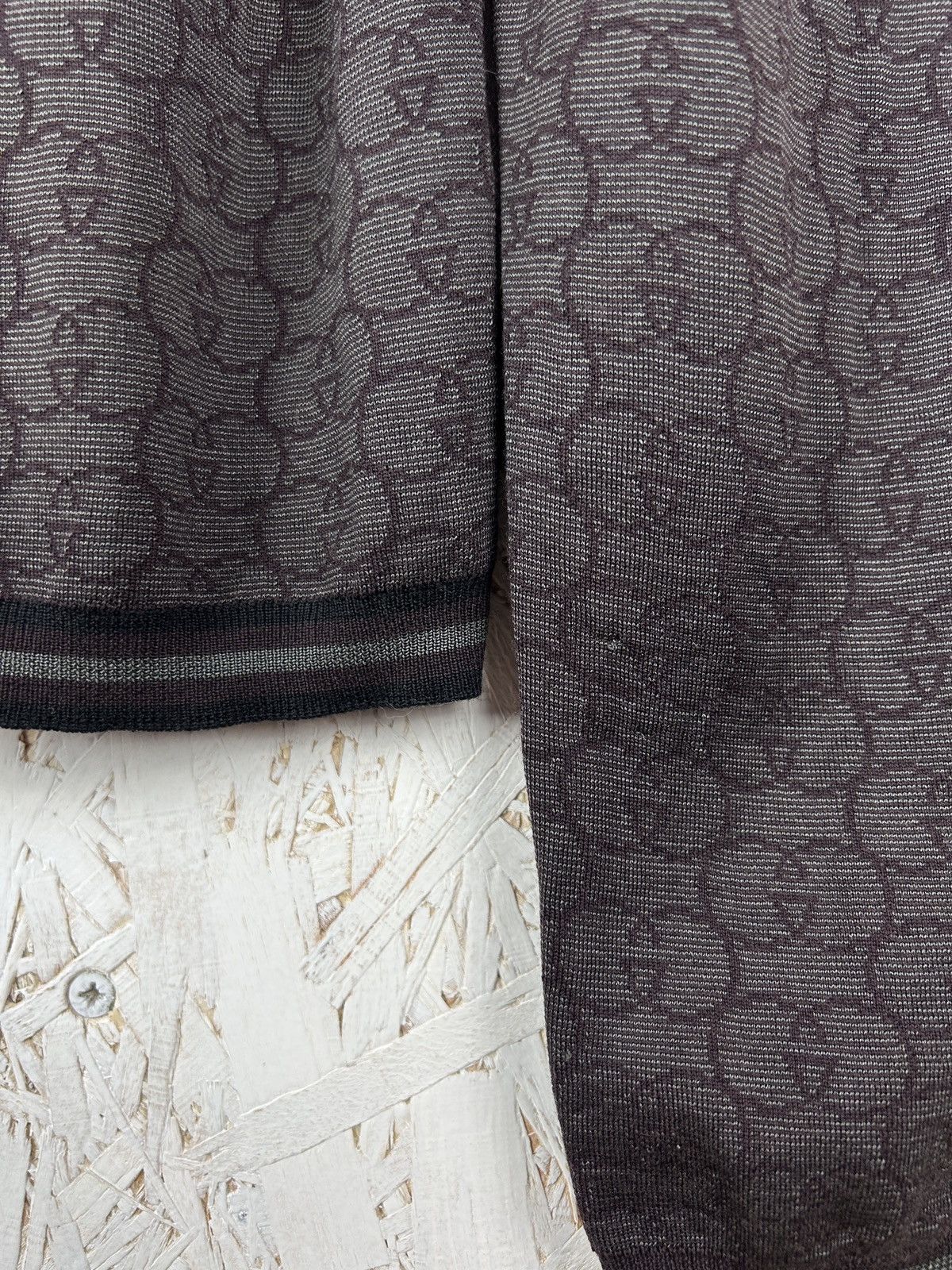 Gucci 90s Vintage Tom Ford Gucci Silk Wool GG Web Monogram Sweater Size M / US 6-8 / IT 42-44 - 7 Thumbnail