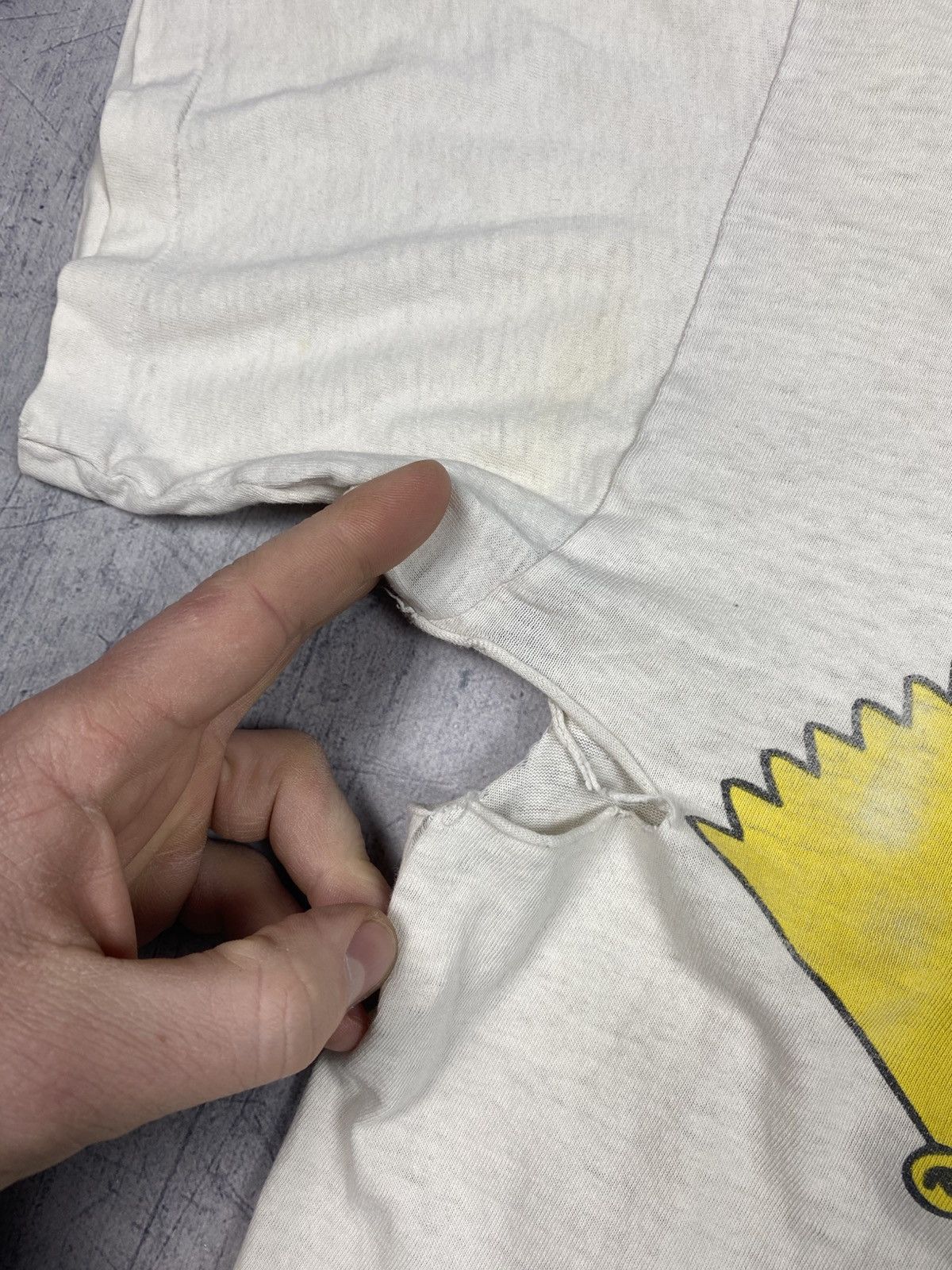 Fruit Of The Loom Vtg 1997 Bart Simpson Screen Stars Extreme Distressed Tee Size US L / EU 52-54 / 3 - 5 Thumbnail