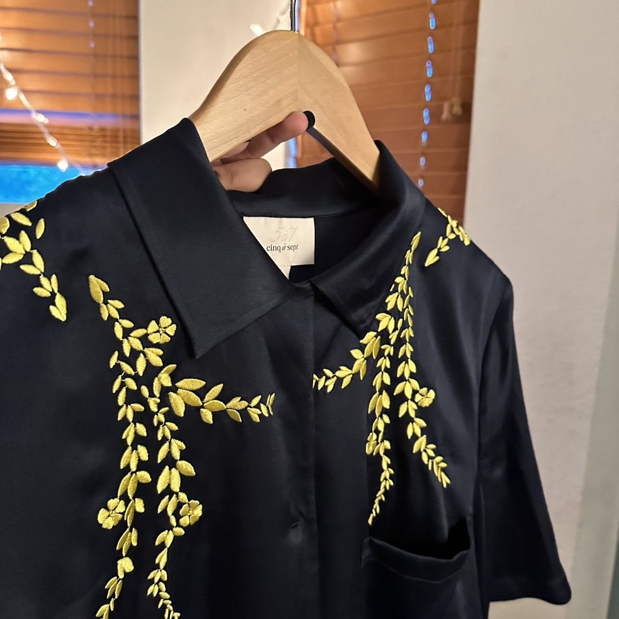 Cinq a Sept cinq à sept dark blue blouse 100% silk Size L / US 10 / IT 46 - 7 Thumbnail