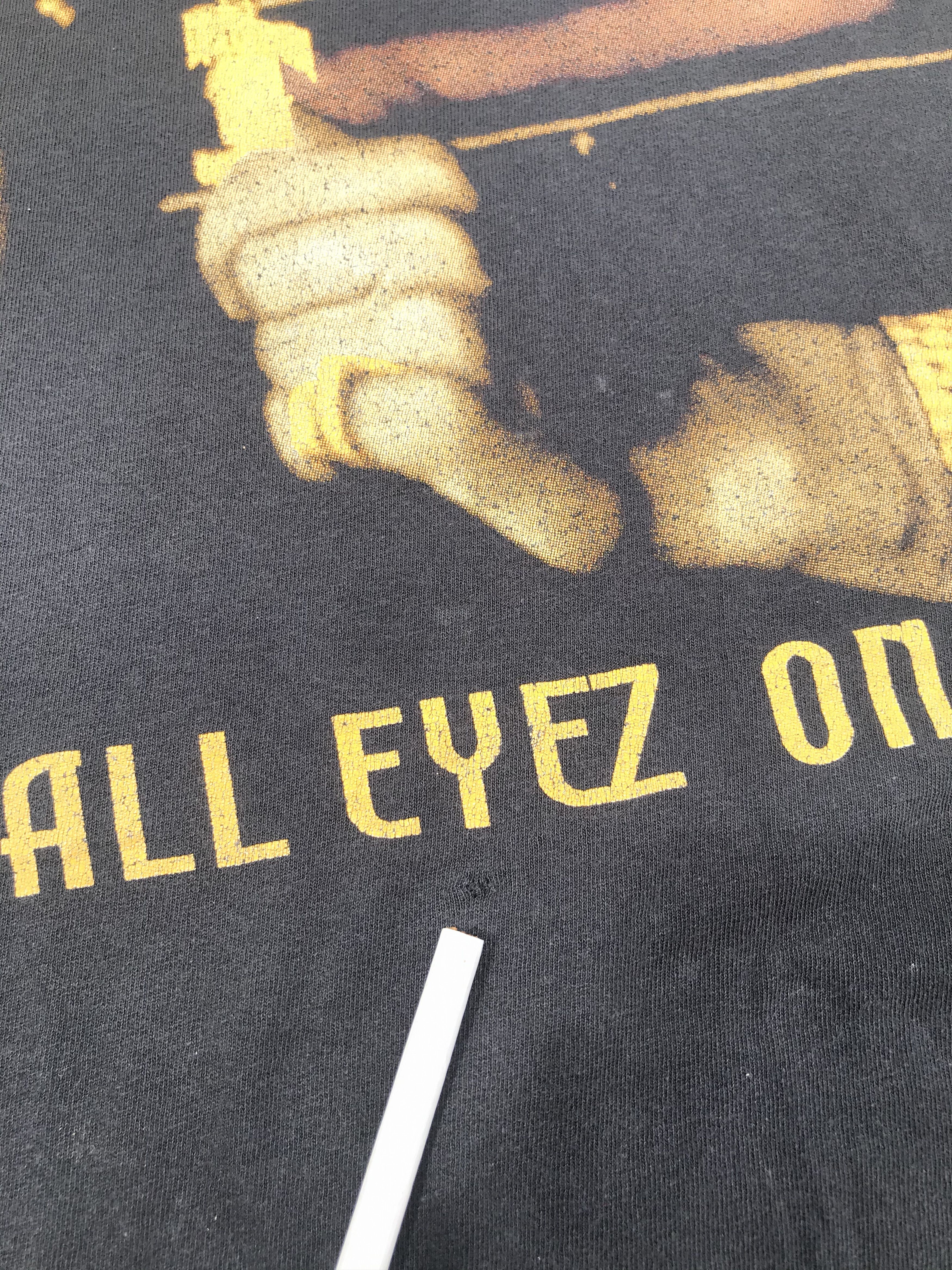 Rap Tees × Vintage Vintage Tupac Shakur All Eyes On Me 2001 Size US L / EU 52-54 / 3 - 6 Thumbnail