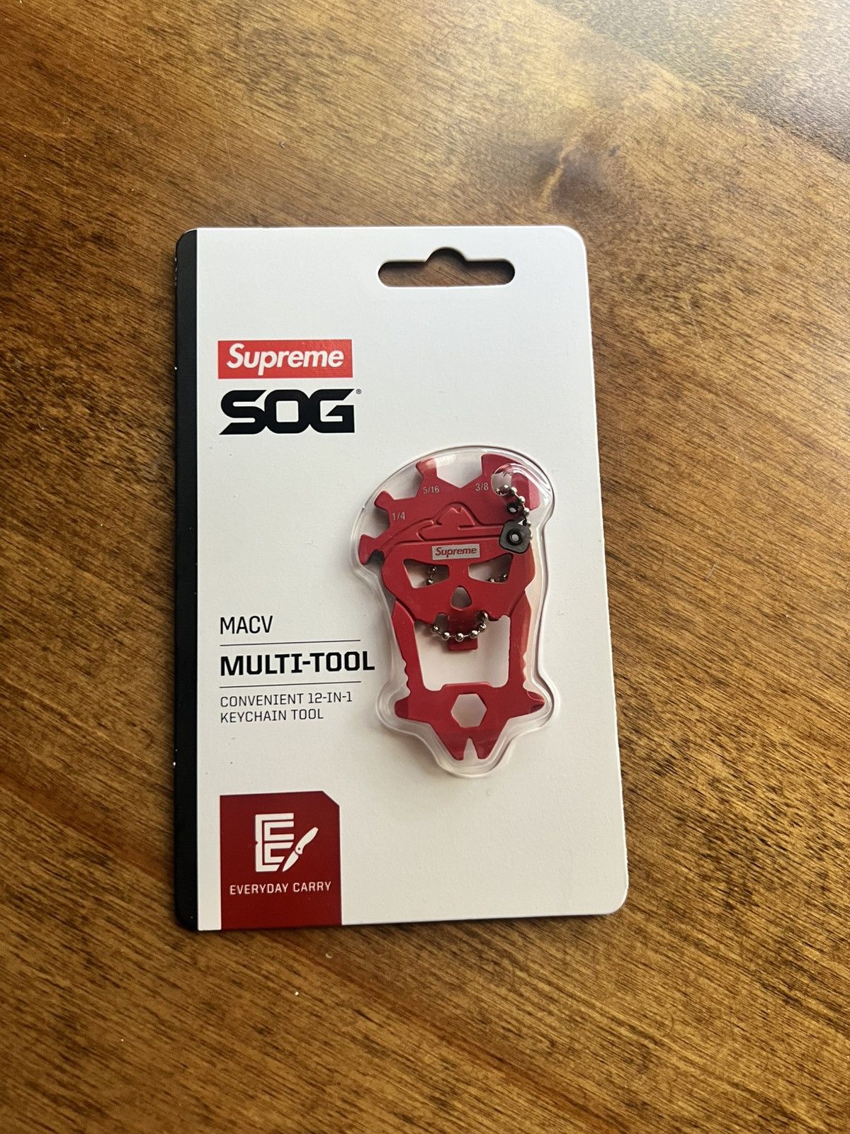 Supreme Supreme SOG MacV Multi-Tool Keychain Size ONE SIZE - 1 Thumbnail