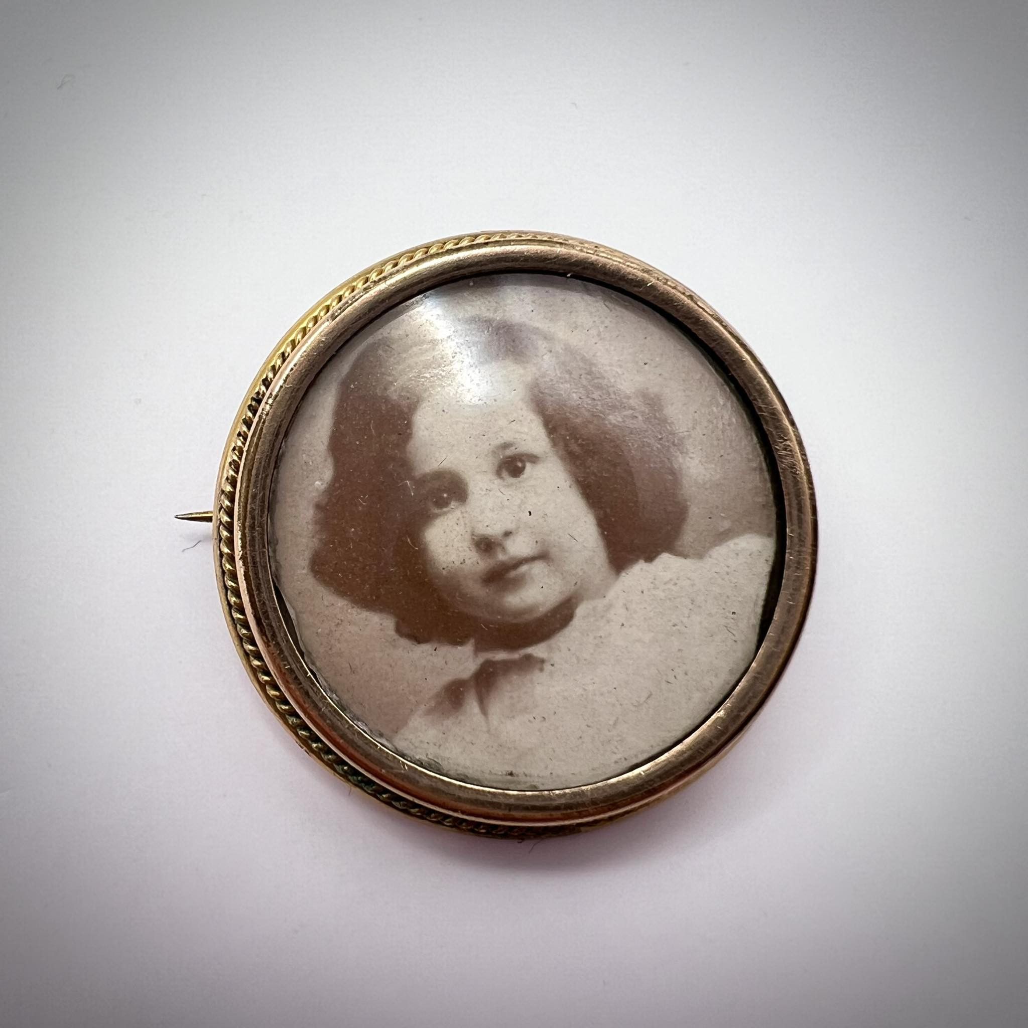 Vintage Wightman & Hough Art Nouveau Antique Pin Brooch Gold Plated Size ONE SIZE - 1 Thumbnail