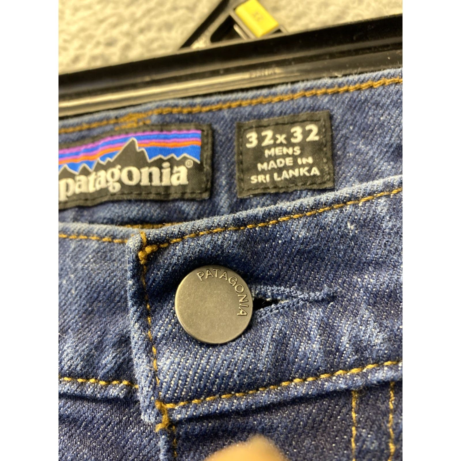 Patagonia Patagonia Jeans Pants Mens 32x32 Blue Denim / 0131 Jeans Flat Front Regular Fit 5-Pocket Cotton Denim Blue Handcrafted? Size US 32 / EU 48 - 4 Thumbnail