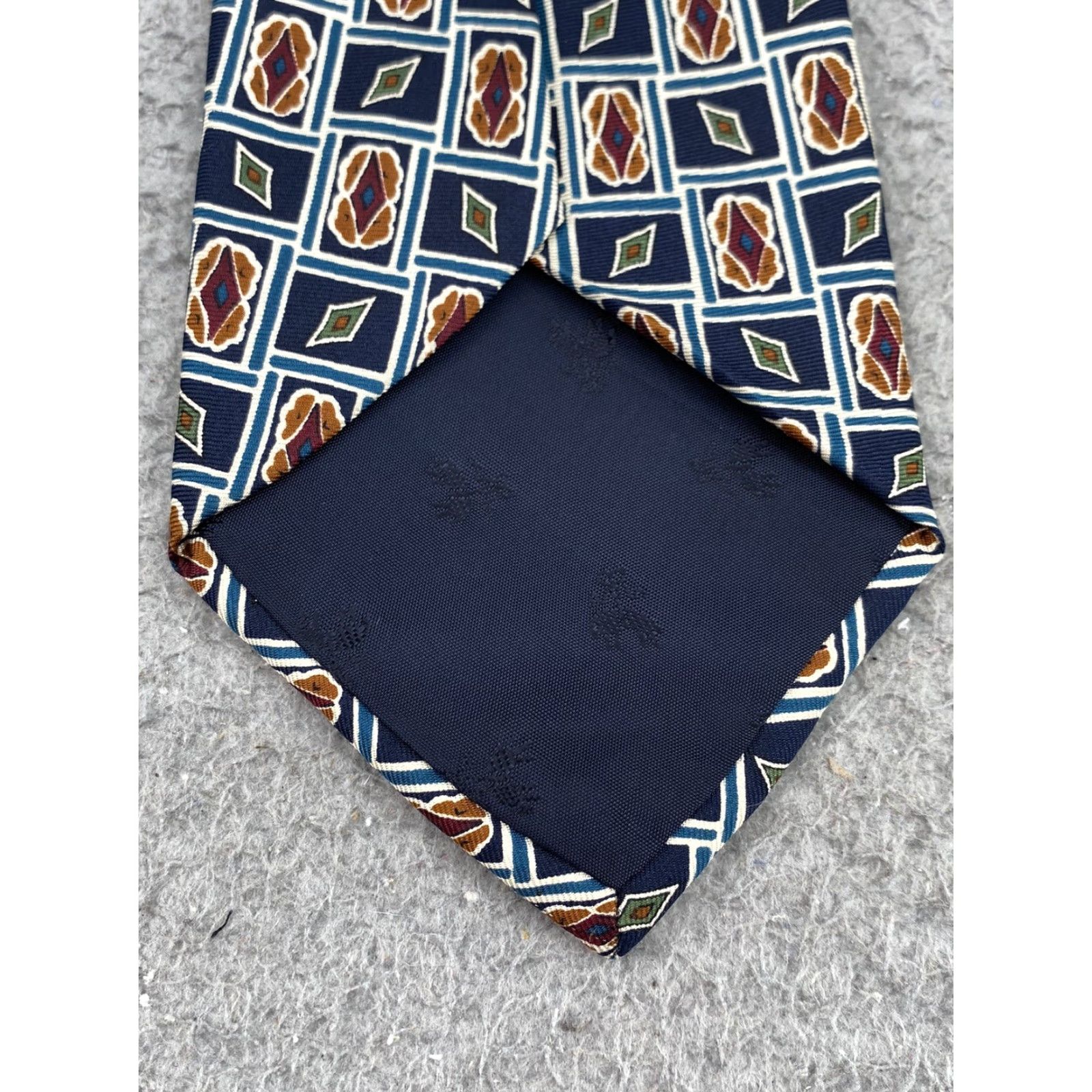 Brooks Brothers VINTAGE Brooks Brothers Geometric 100% Silk Tie Mens Classic Made in USA Preppy CorpCore Size ONE SIZE - 4 Thumbnail