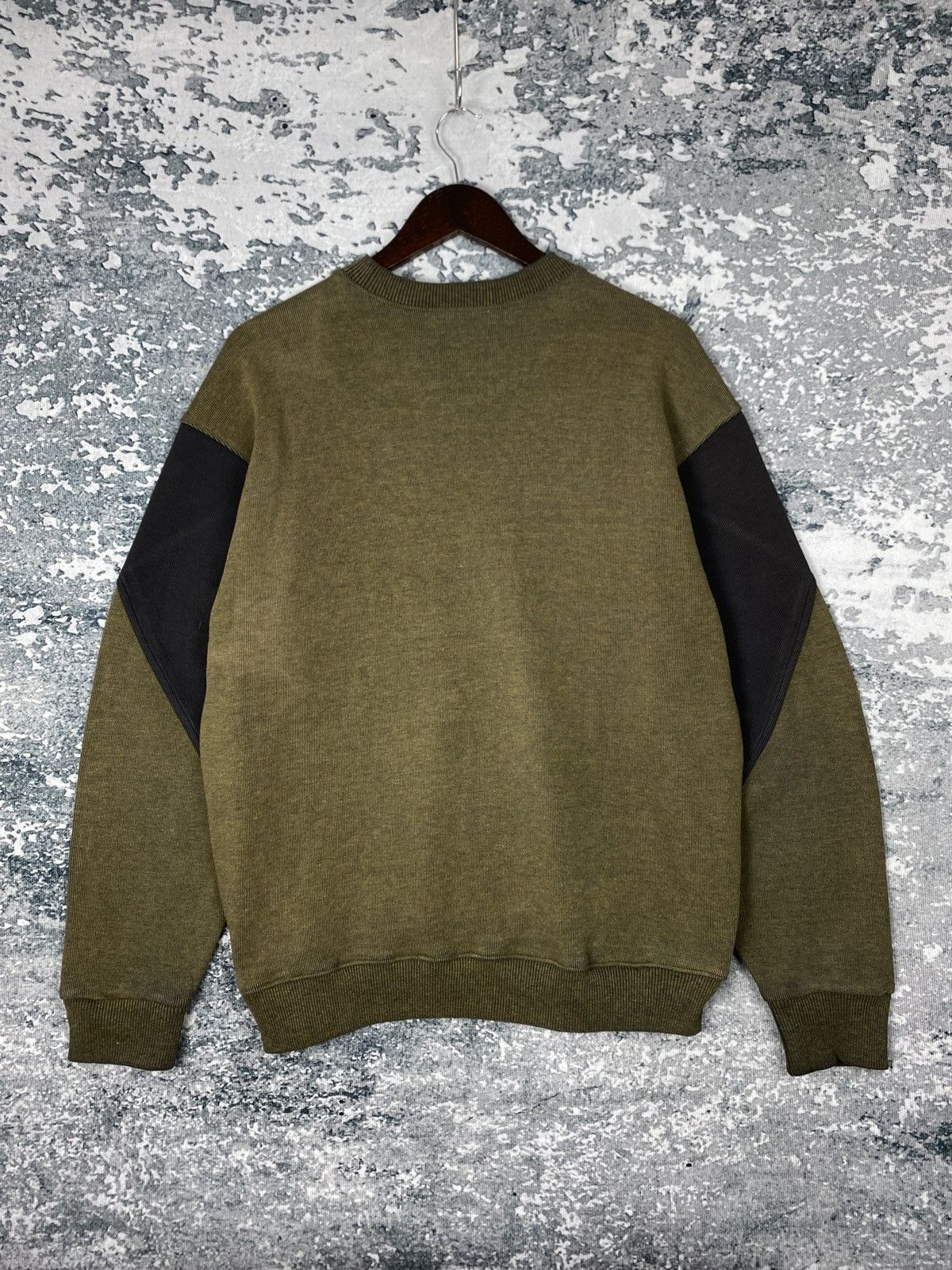Japanese Brand Vintage Garaa Tiger Art Sweatshirts Size US XL / EU 56 / 4 - 6 Thumbnail