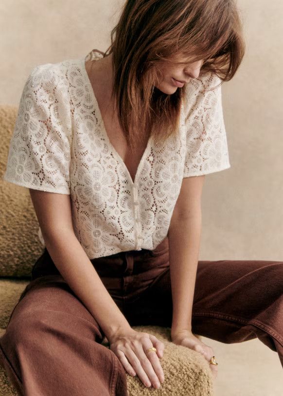 Sezane Sezane Paris Emma Blouse Ecru Lace T-shirt Top Button Size XS / US 0-2 / IT 36-38 - 3 Thumbnail
