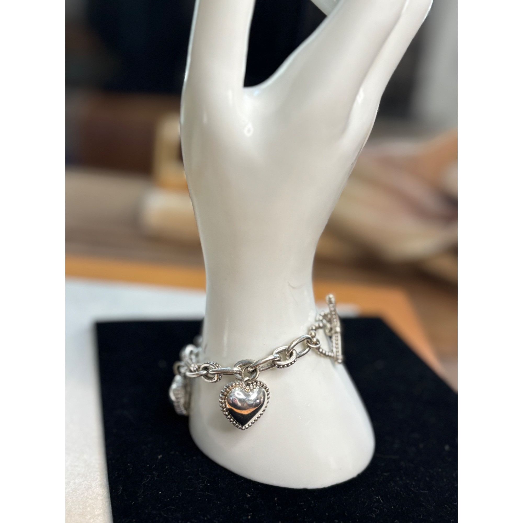 Other Heart Charm Silver Tone Bracelet With Toggle Clasp 7.5" Size ONE SIZE - 2 Thumbnail