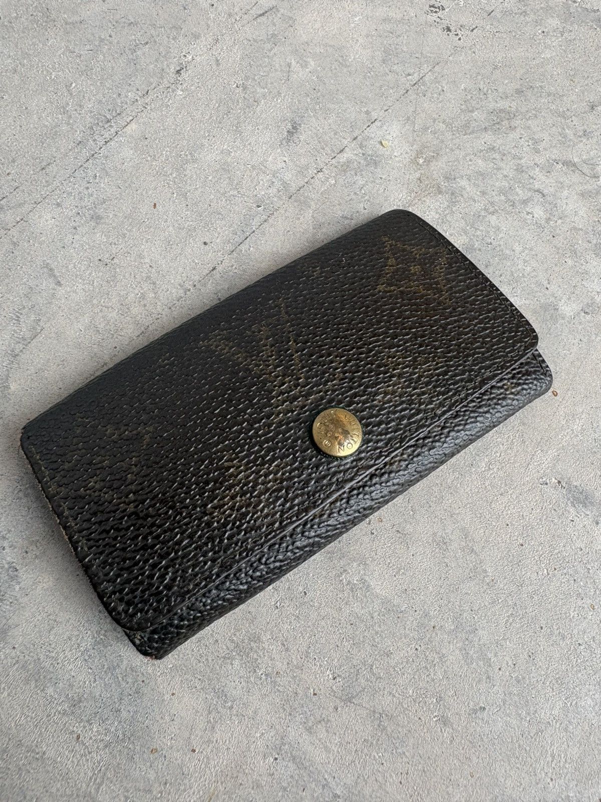 Louis Vuitton Louis Vuitton Key Holder Accessory Size ONE SIZE - 1 Thumbnail
