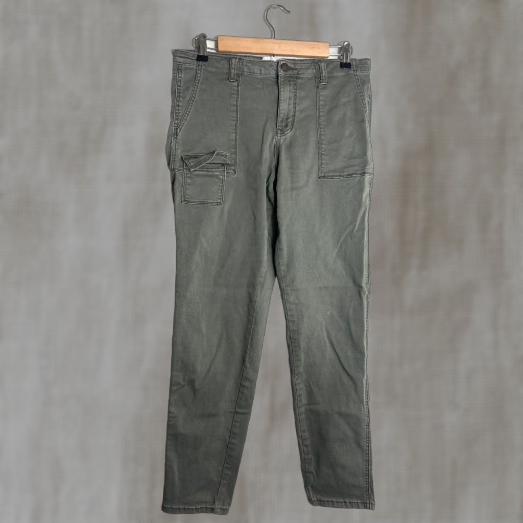 Vintage **Caslon Army Green Women Utility Pants Size 29** User: **Caslon Women's Army Green Utility Pants Size 29** Size 29" - 1 Thumbnail
